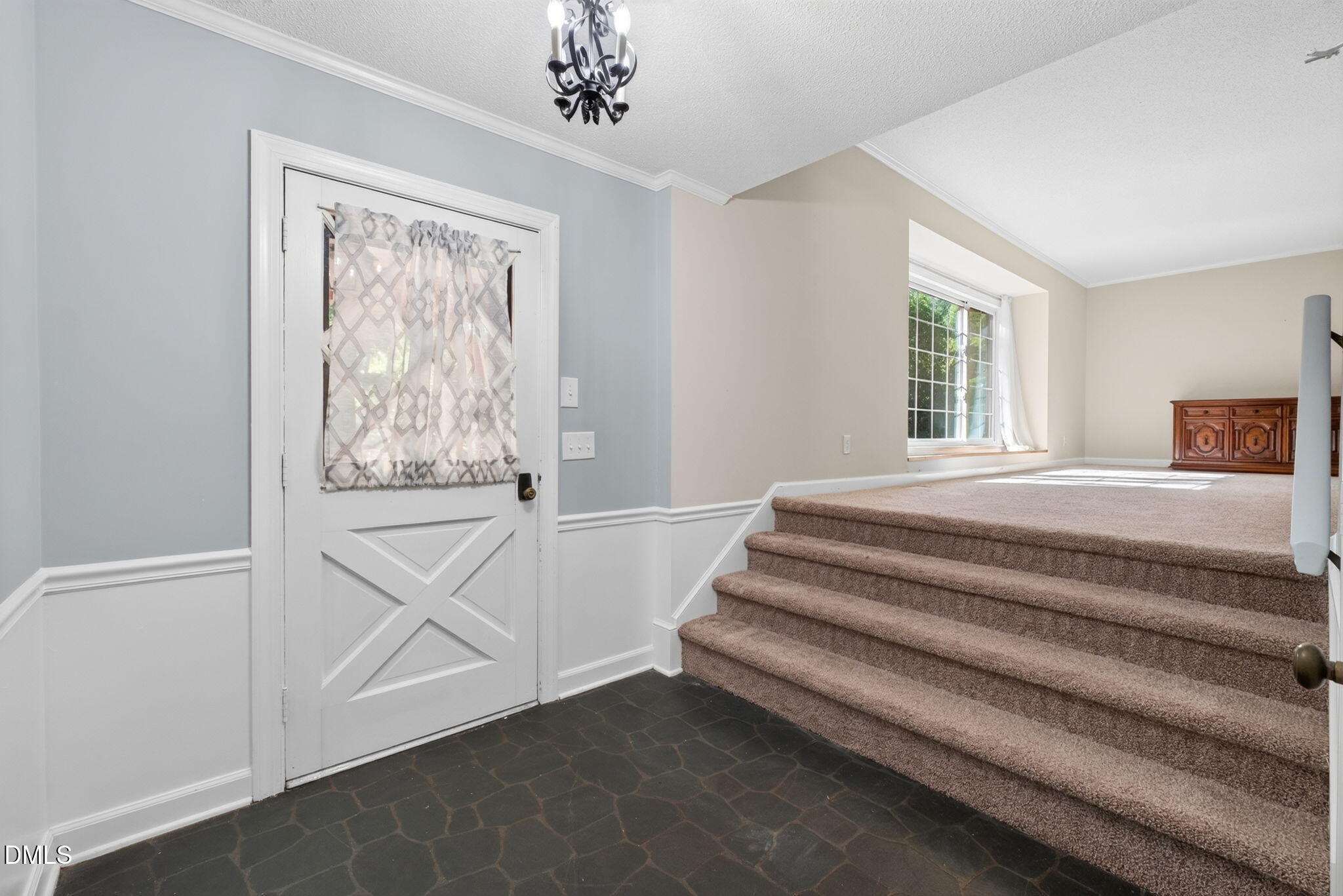 1202 Wellington Lane Property Photo 5