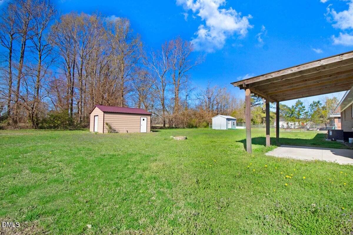 1676 Tommys Road Property Photo 4
