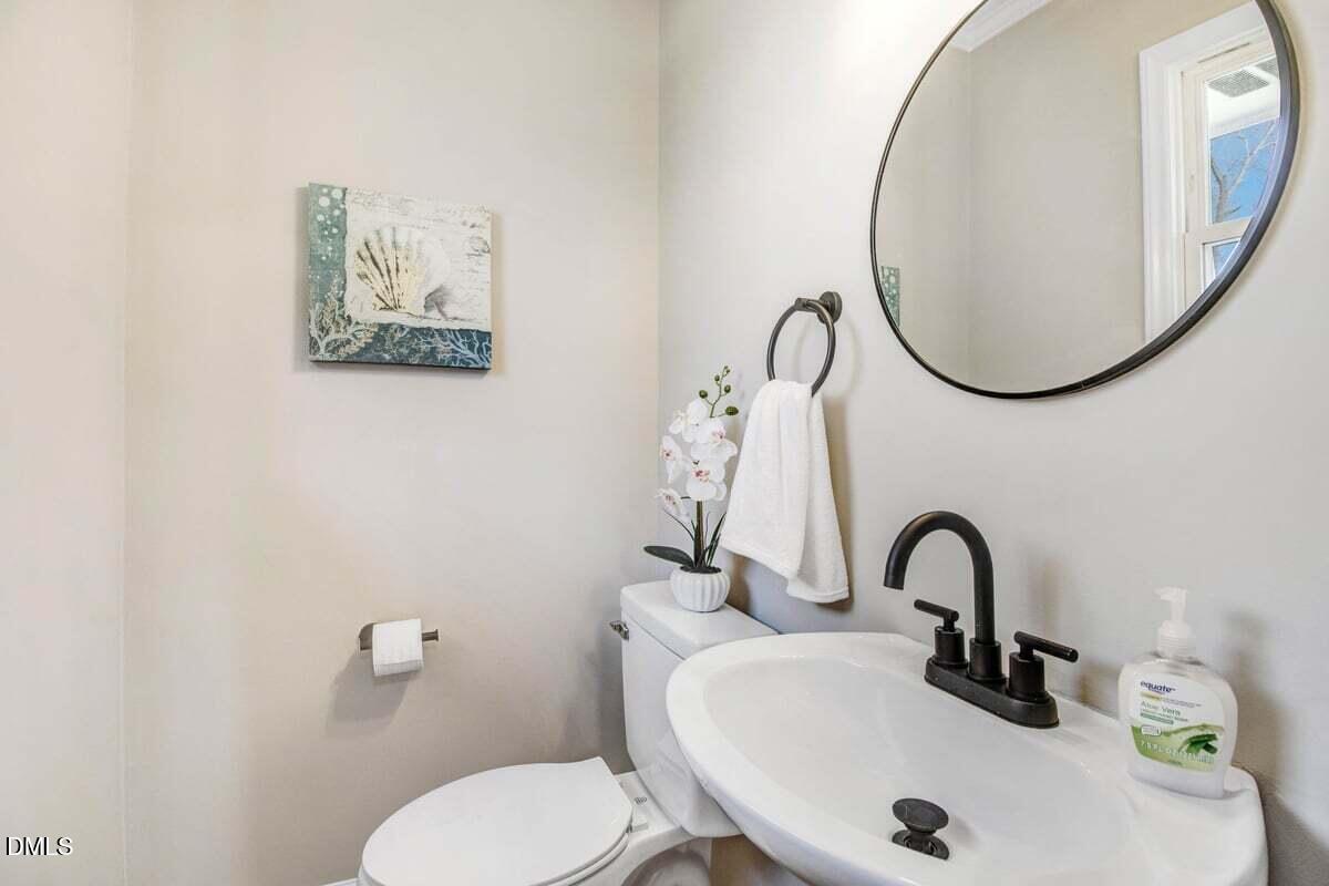 1676 Tommys Road Property Photo 10