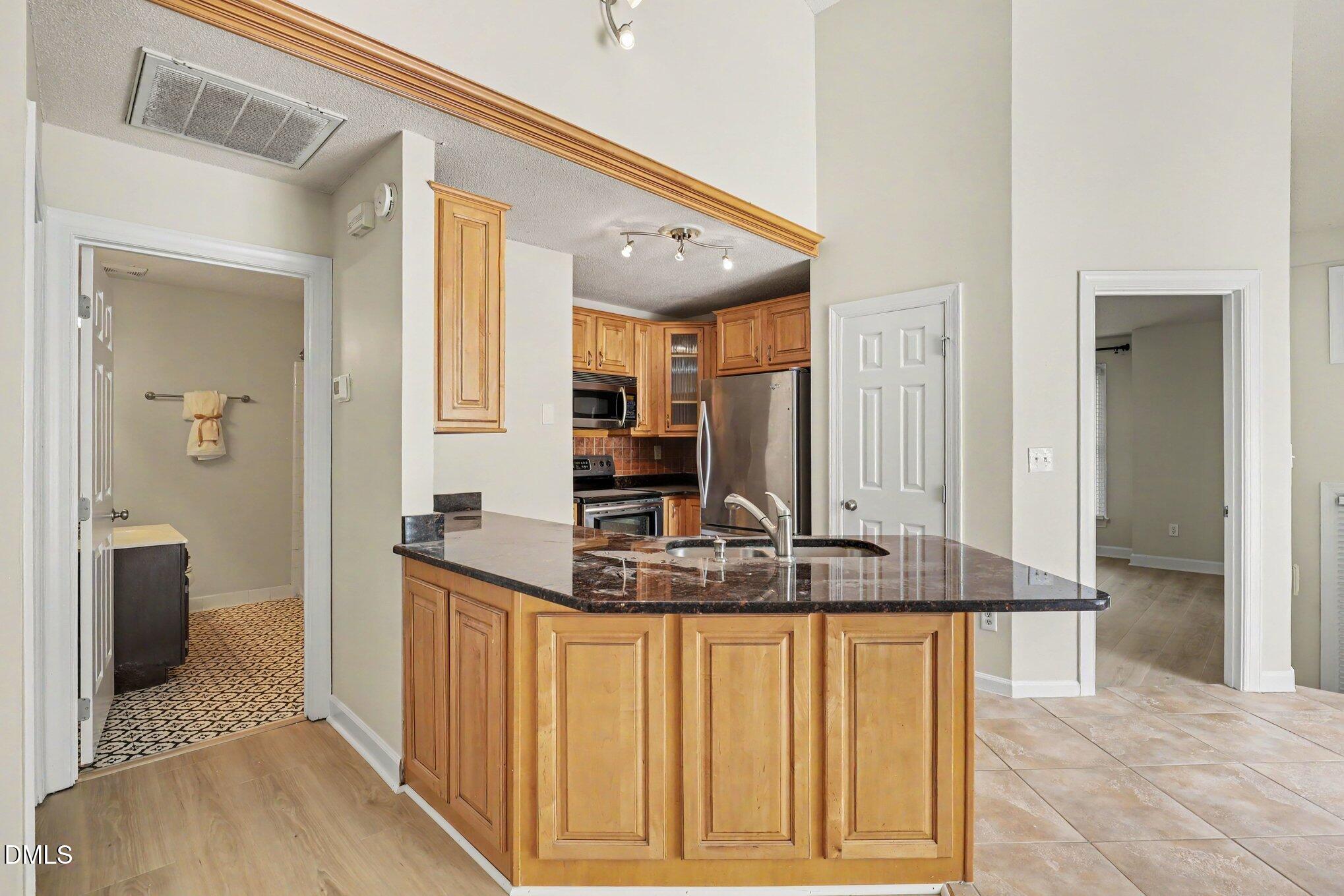106 Kingsley Woods Drive Property Photo 12