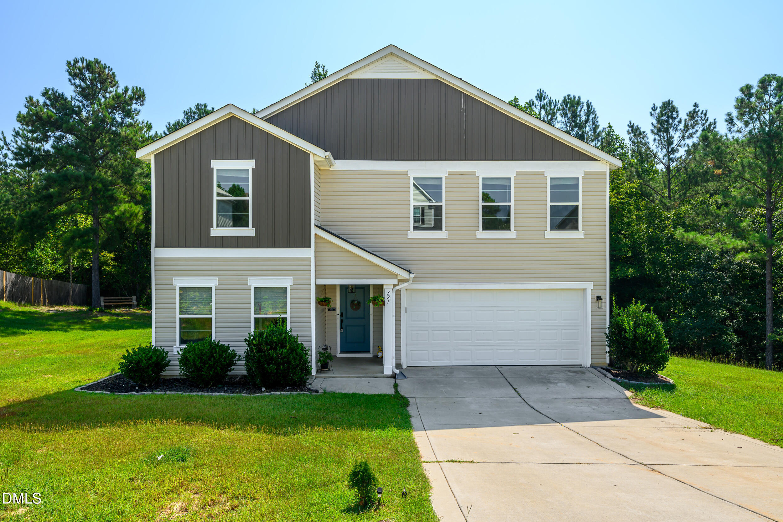 321 New Castle Lane Property Photo 1
