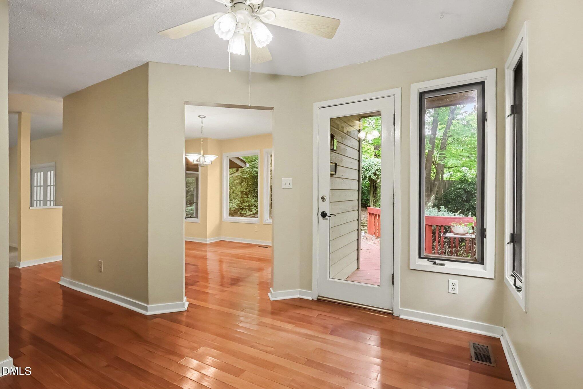 814 Lake Forest Drive Property Photo 10