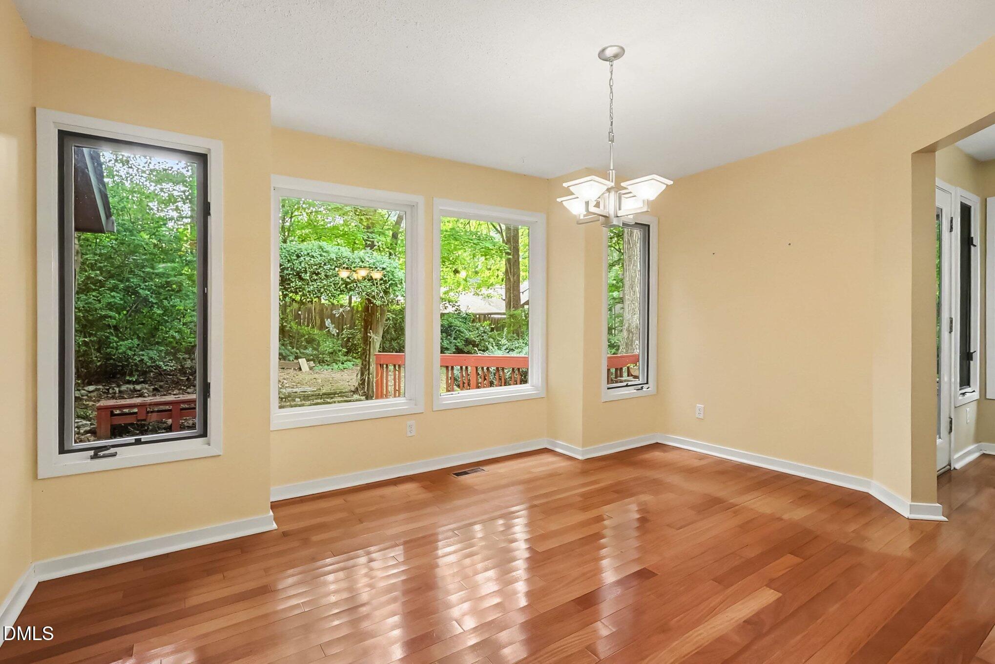 814 Lake Forest Drive Property Photo 11