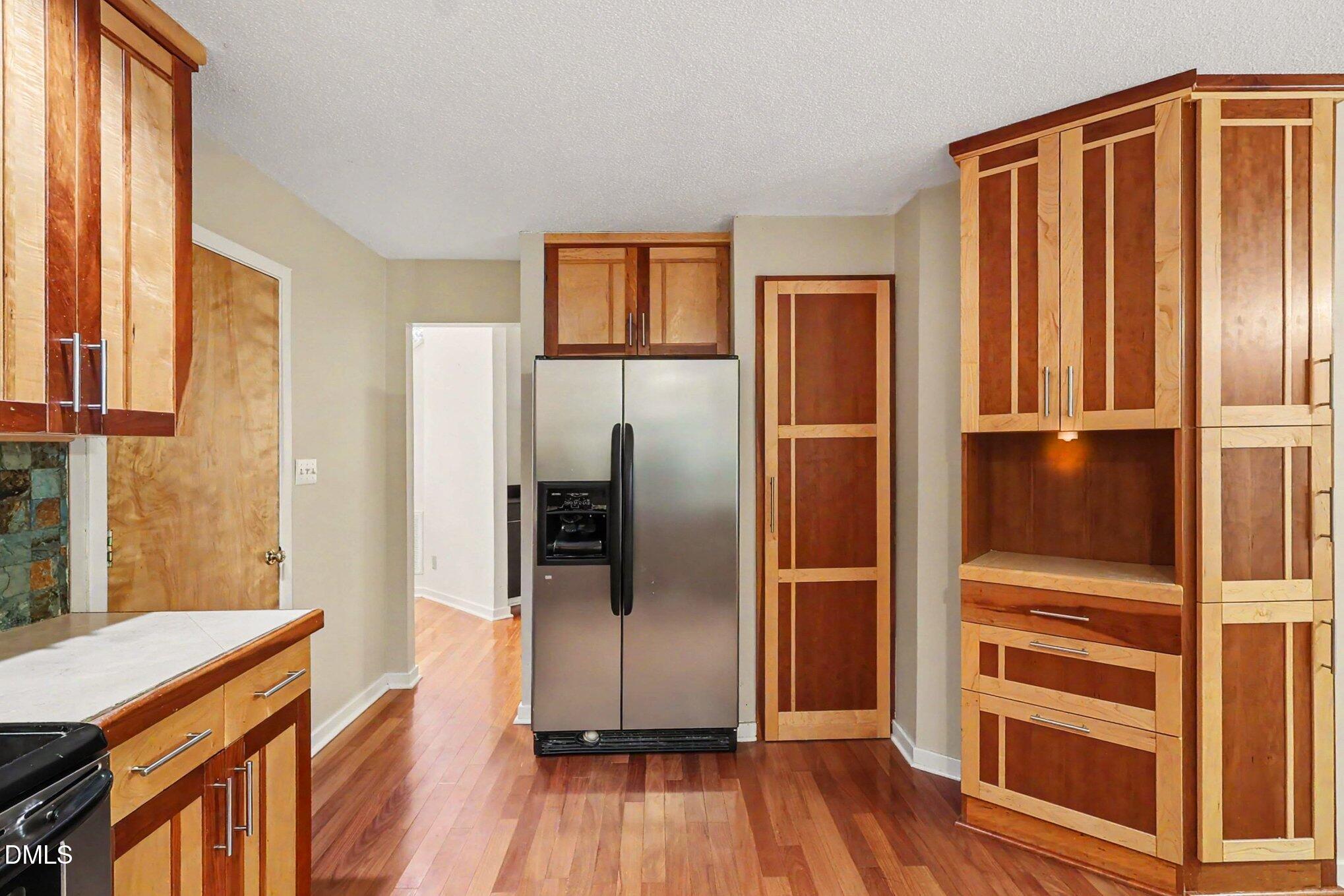 814 Lake Forest Drive Property Photo 14