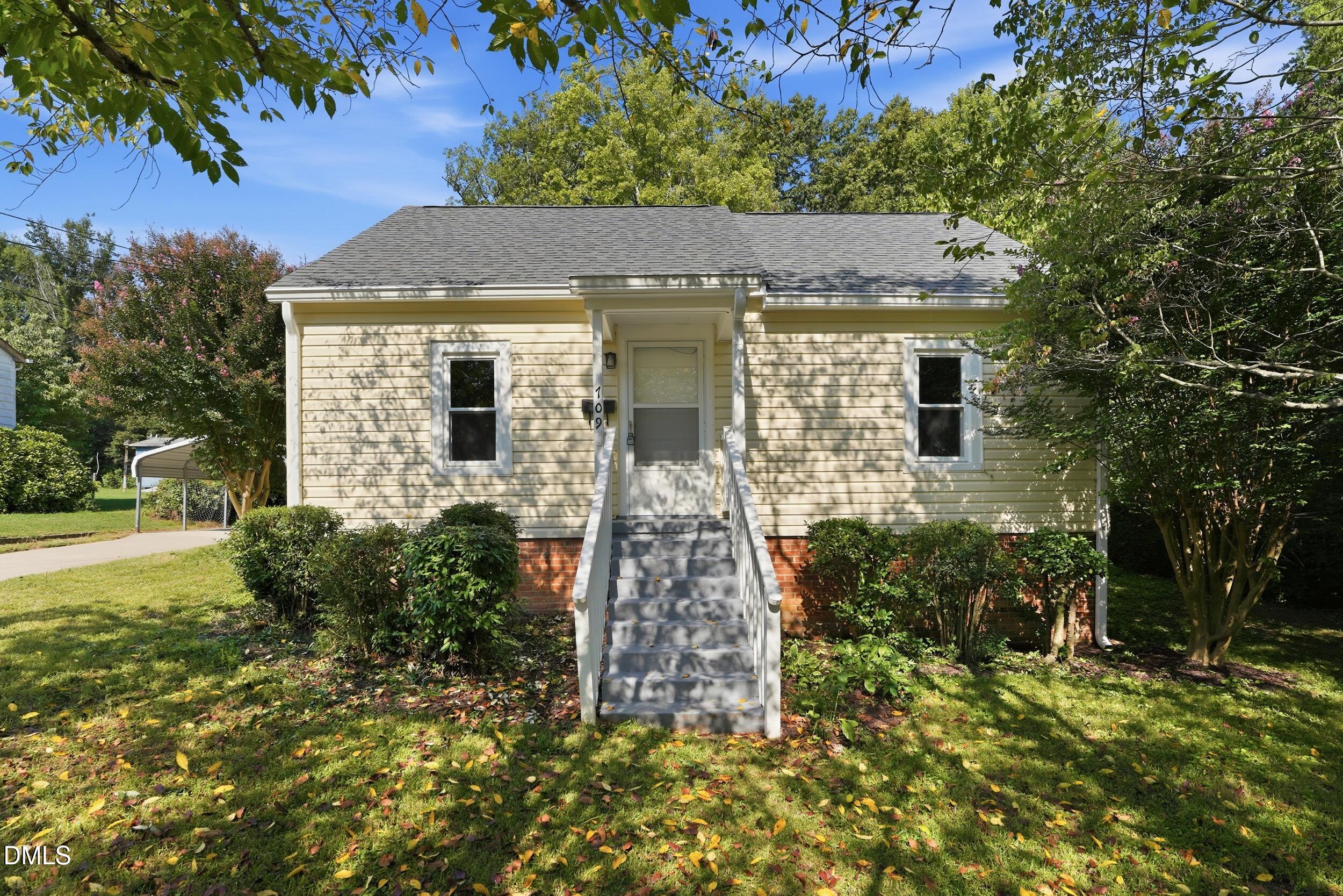 709 N Wilba Road Property Photo 1