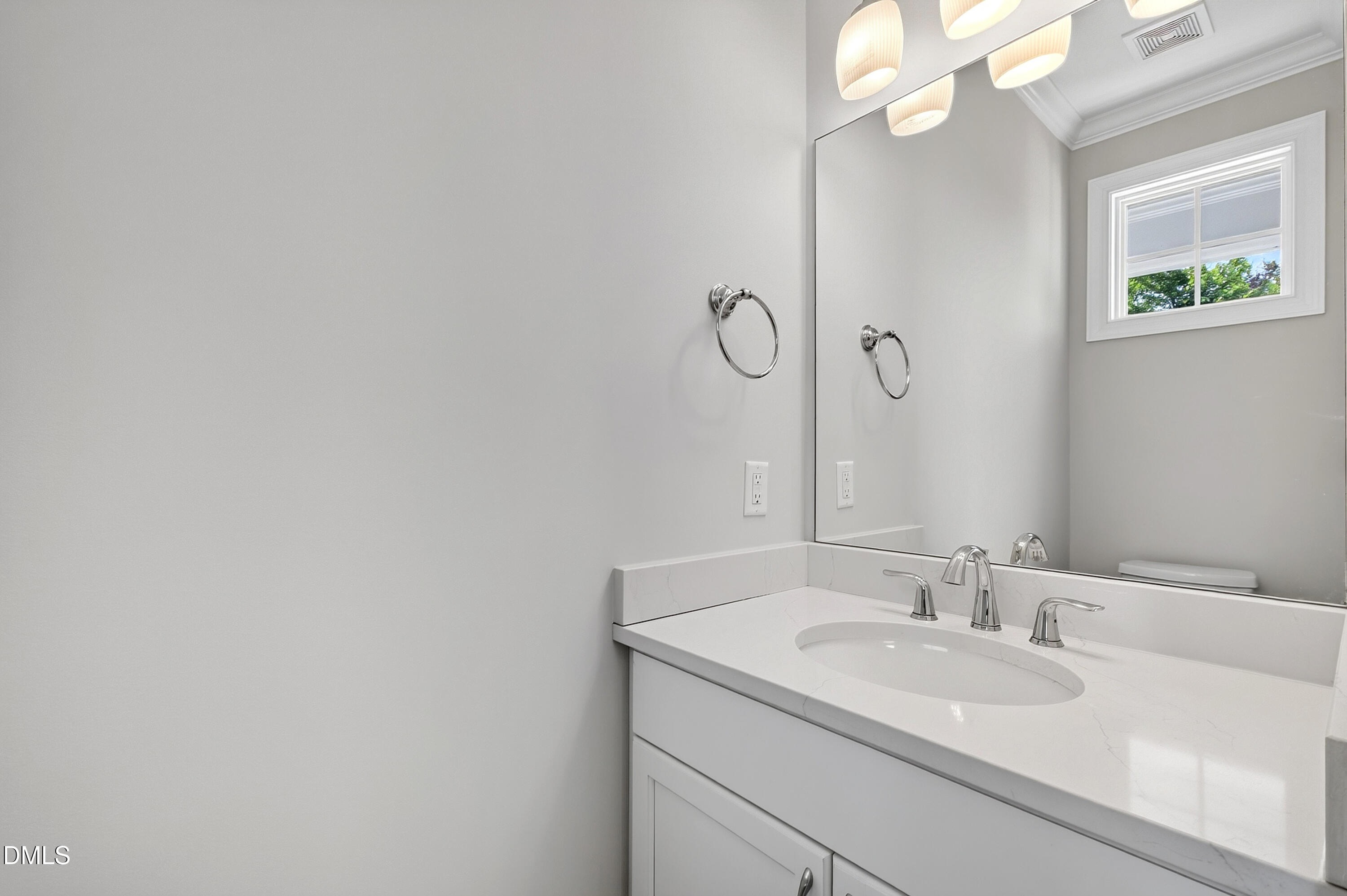 412 S Camellia Street Property Photo 8