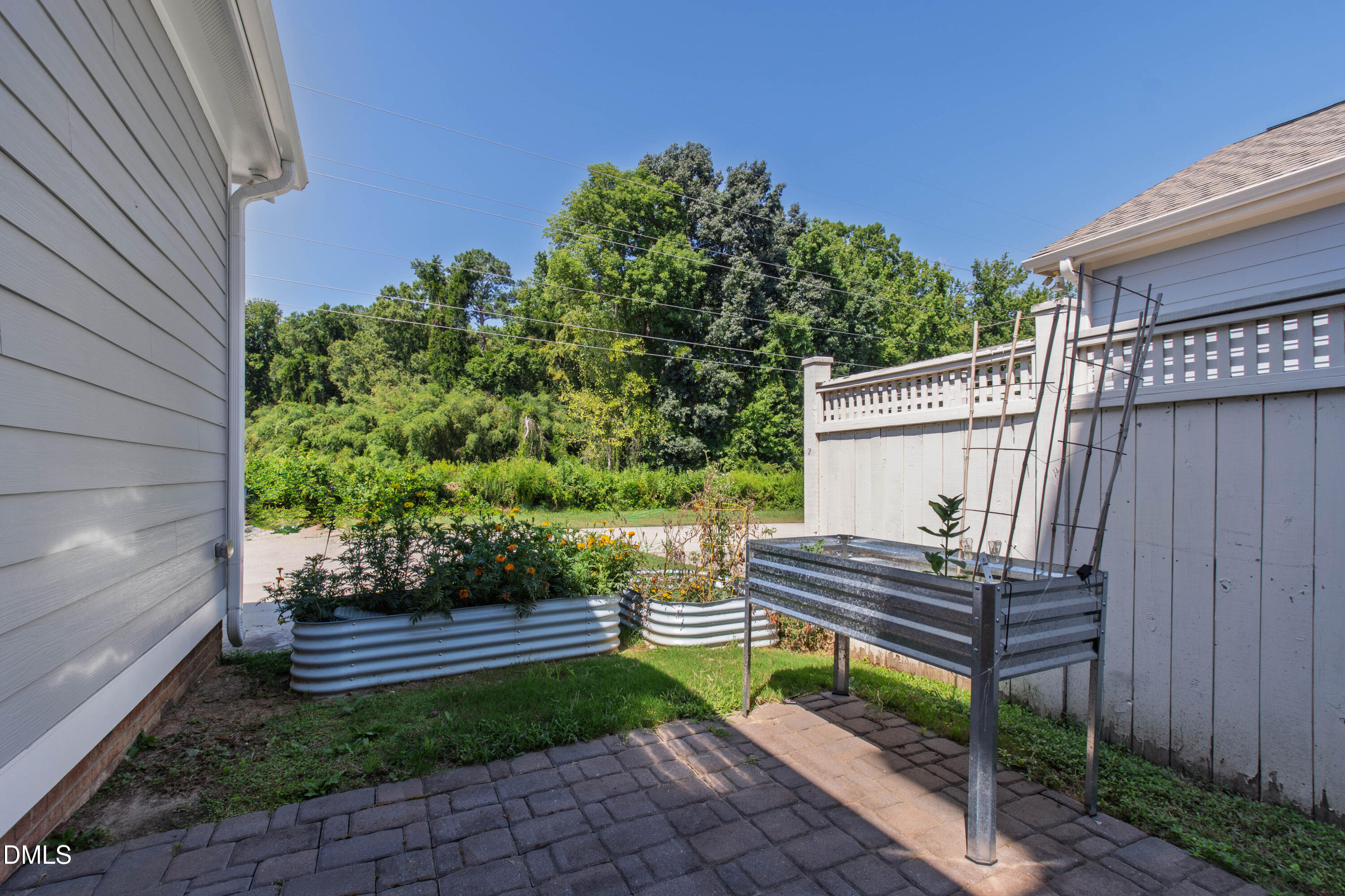412 S Camellia Street Property Photo 43