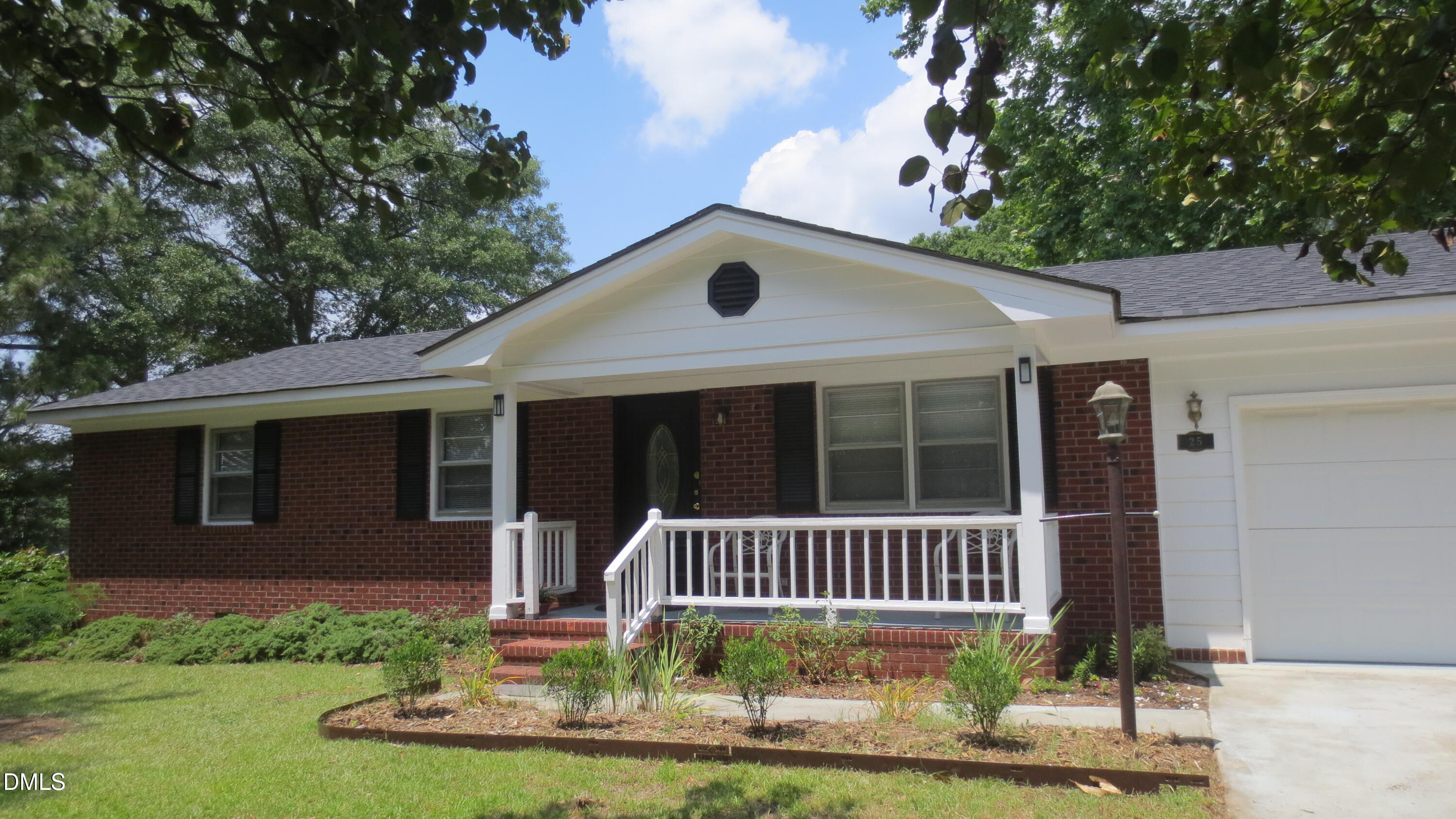 25 E North Street Property Photo 1