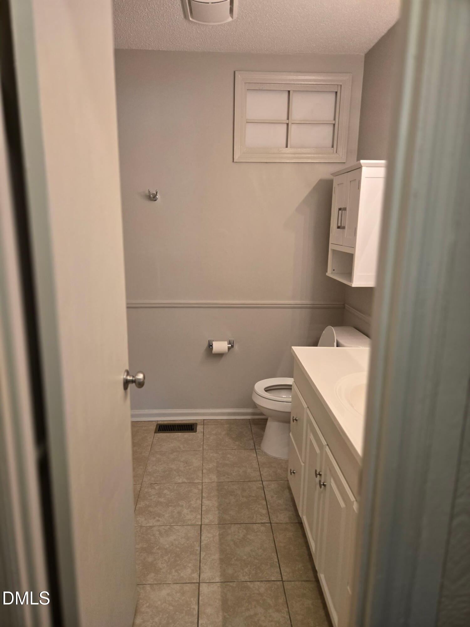 25 E North Street Property Photo 11