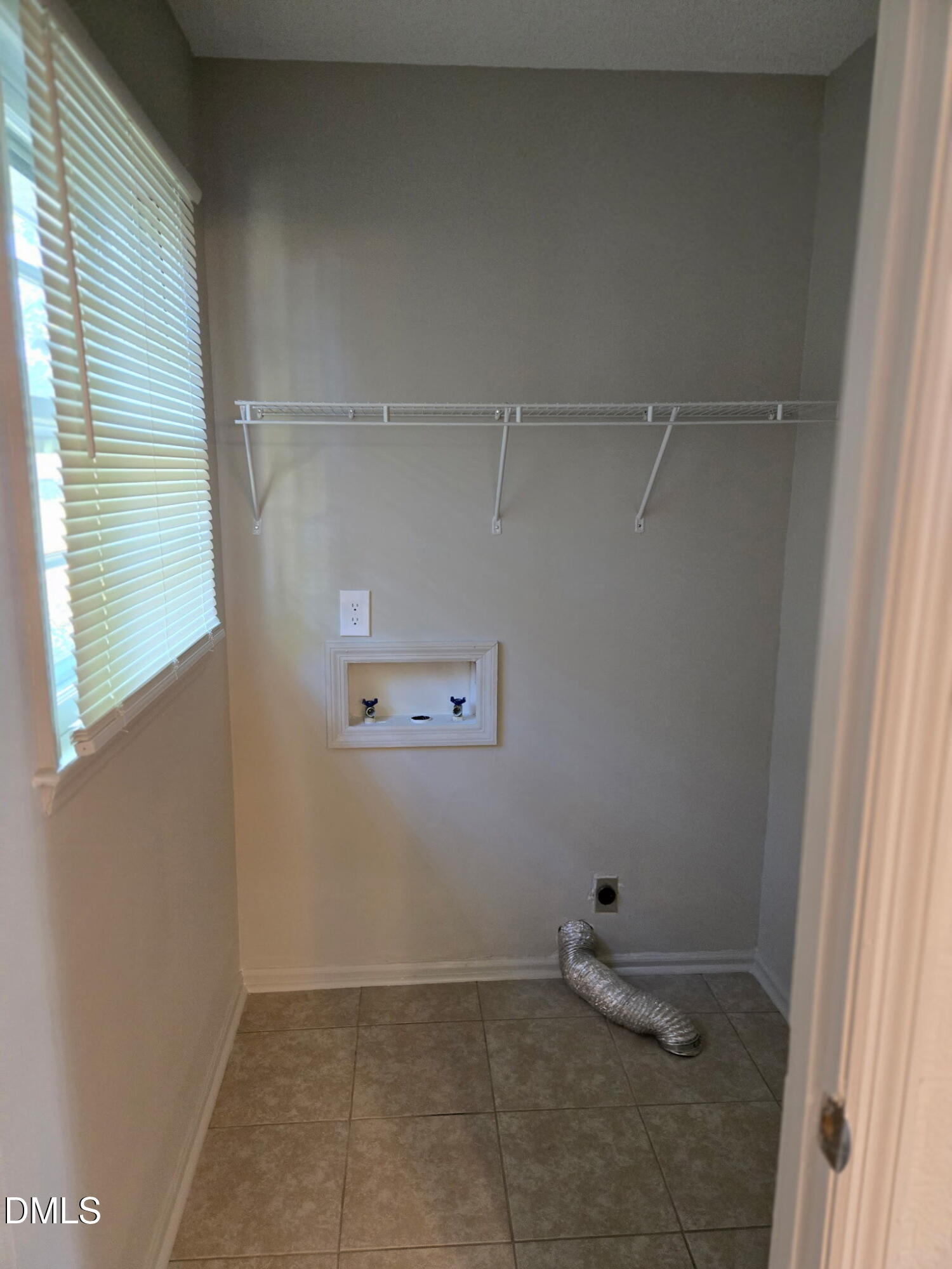 25 E North Street Property Photo 14