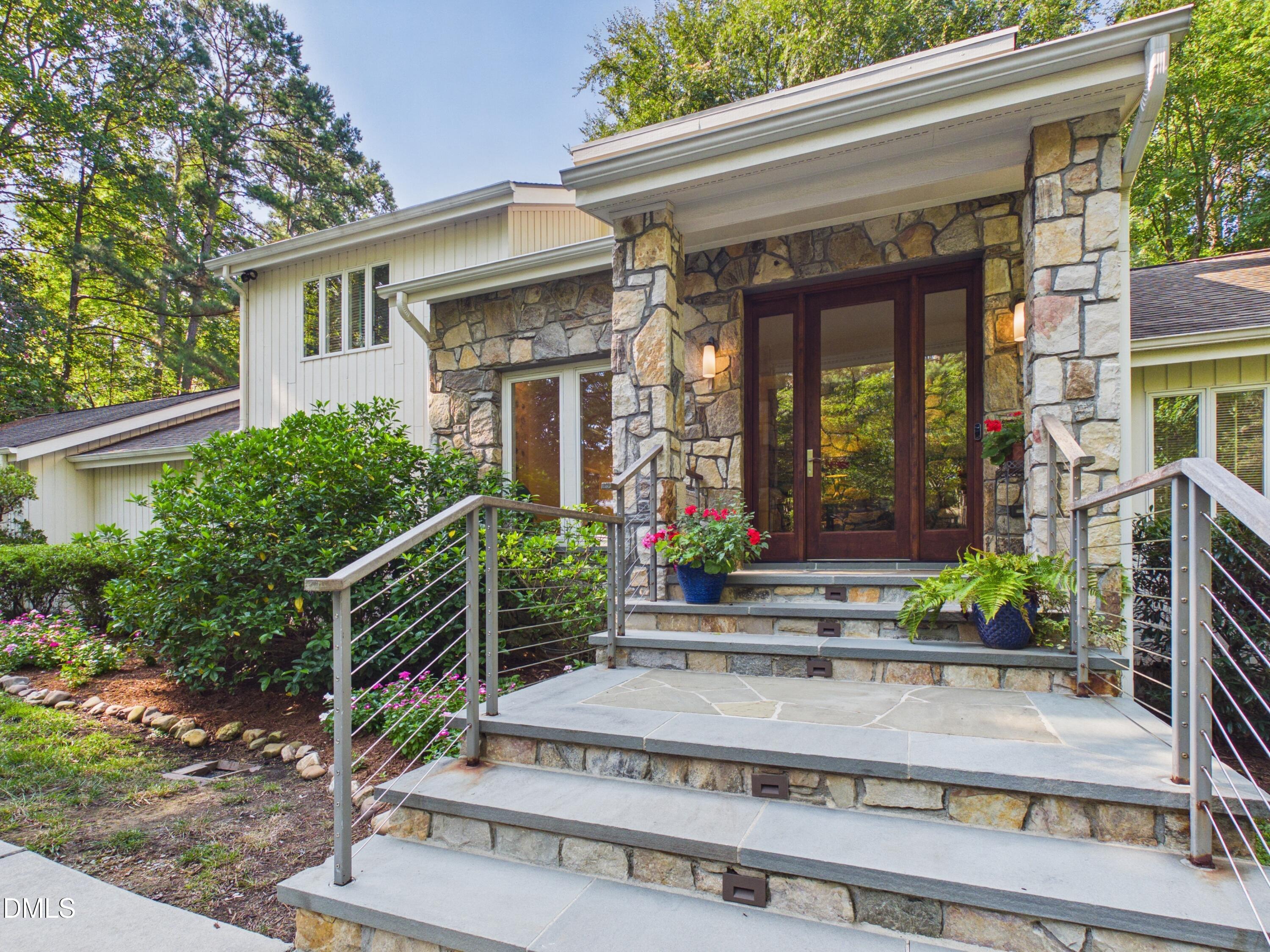 112 Black Oak Place
