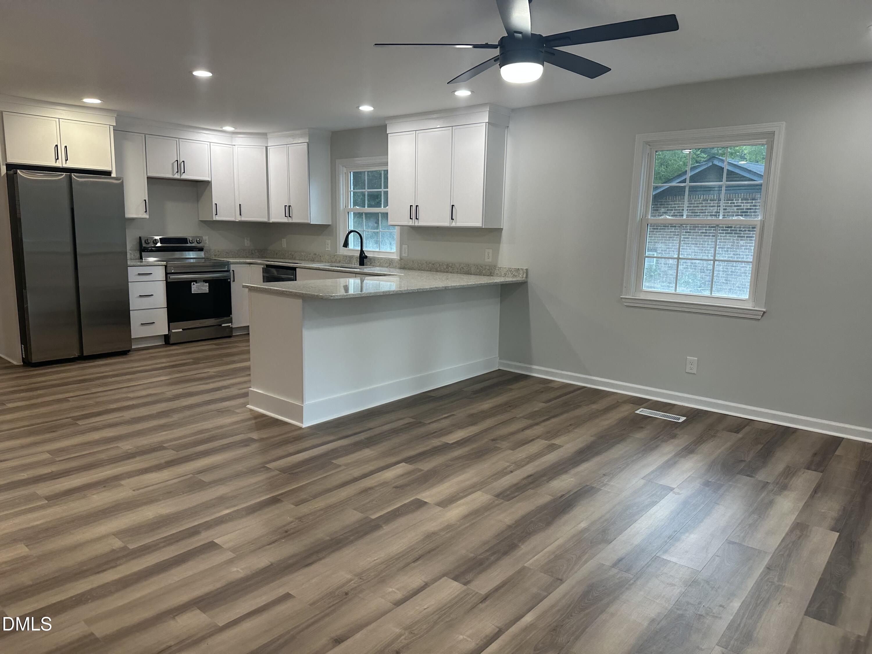 113 Beam Circle Property Photo 4