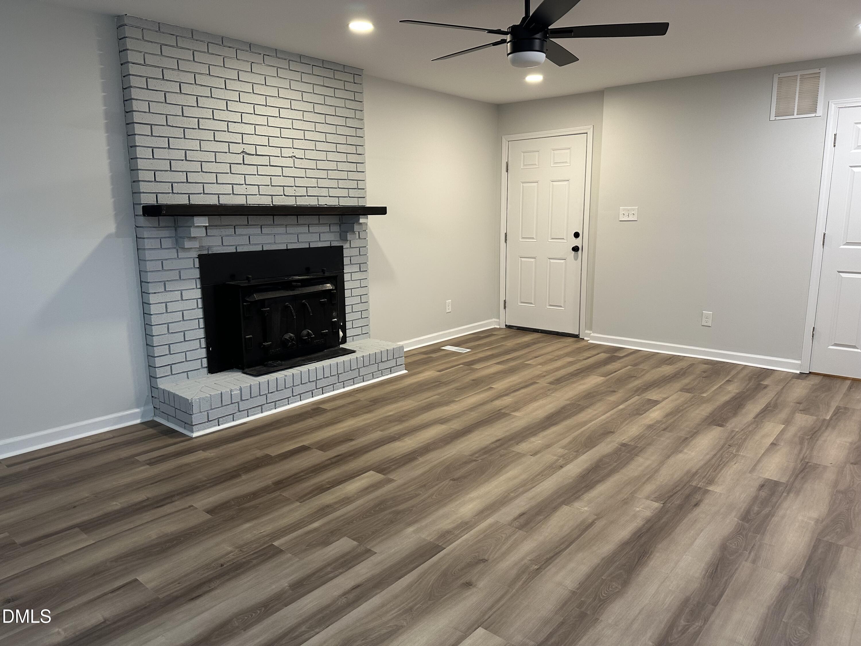 113 Beam Circle Property Photo 8