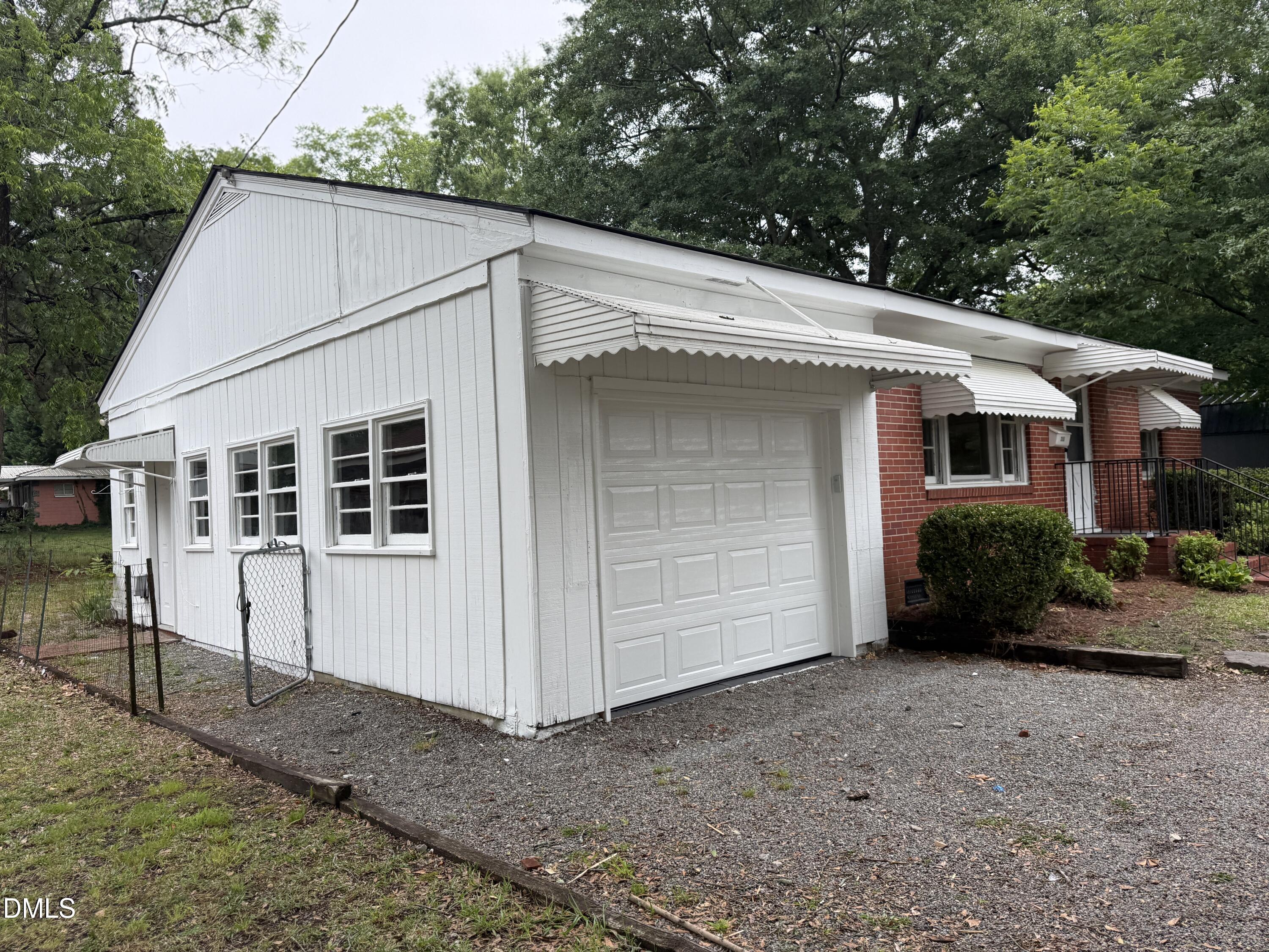 316 Hamby Street Property Photo 5