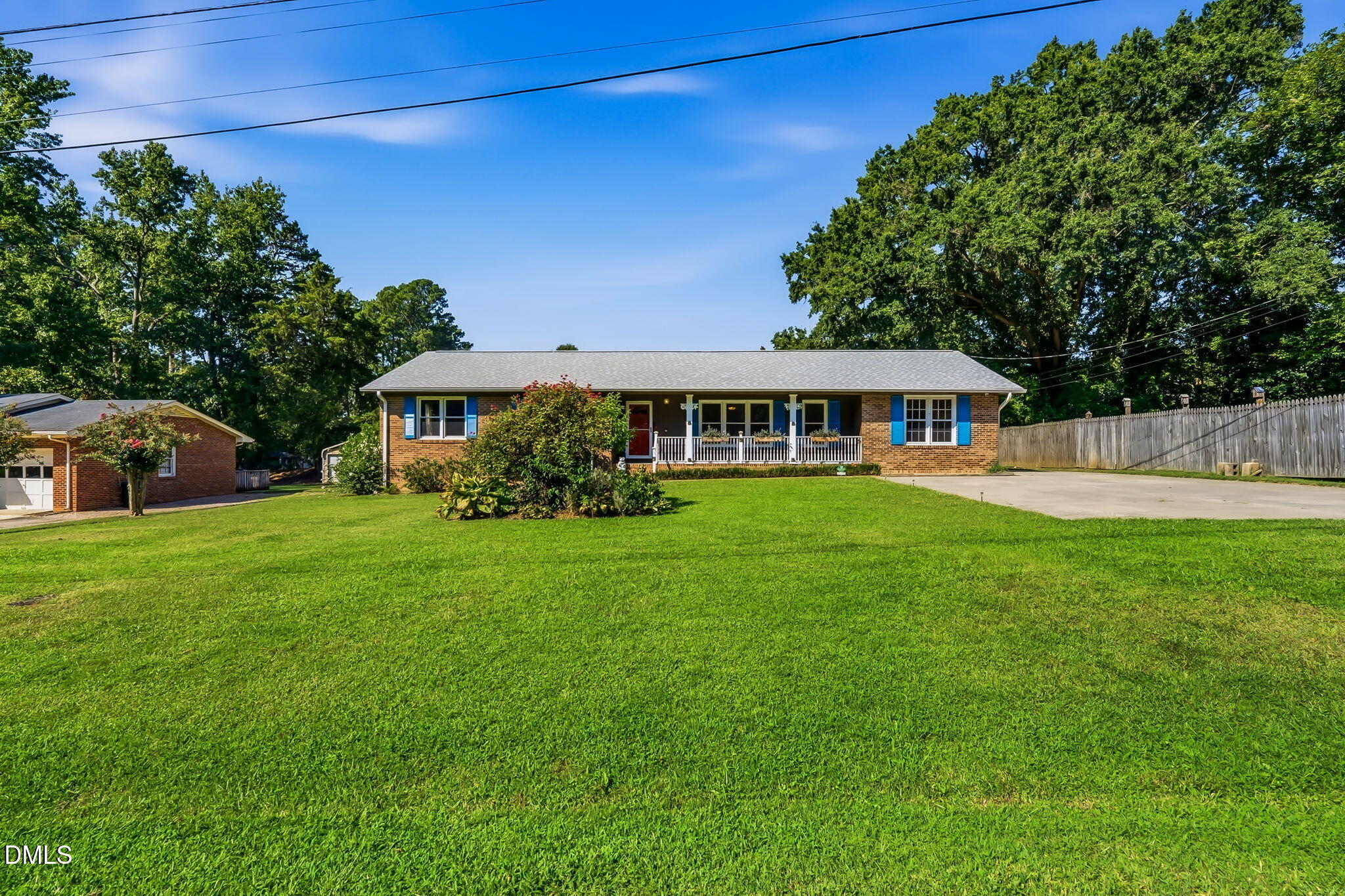 114 Dorsey Place Property Photo 3