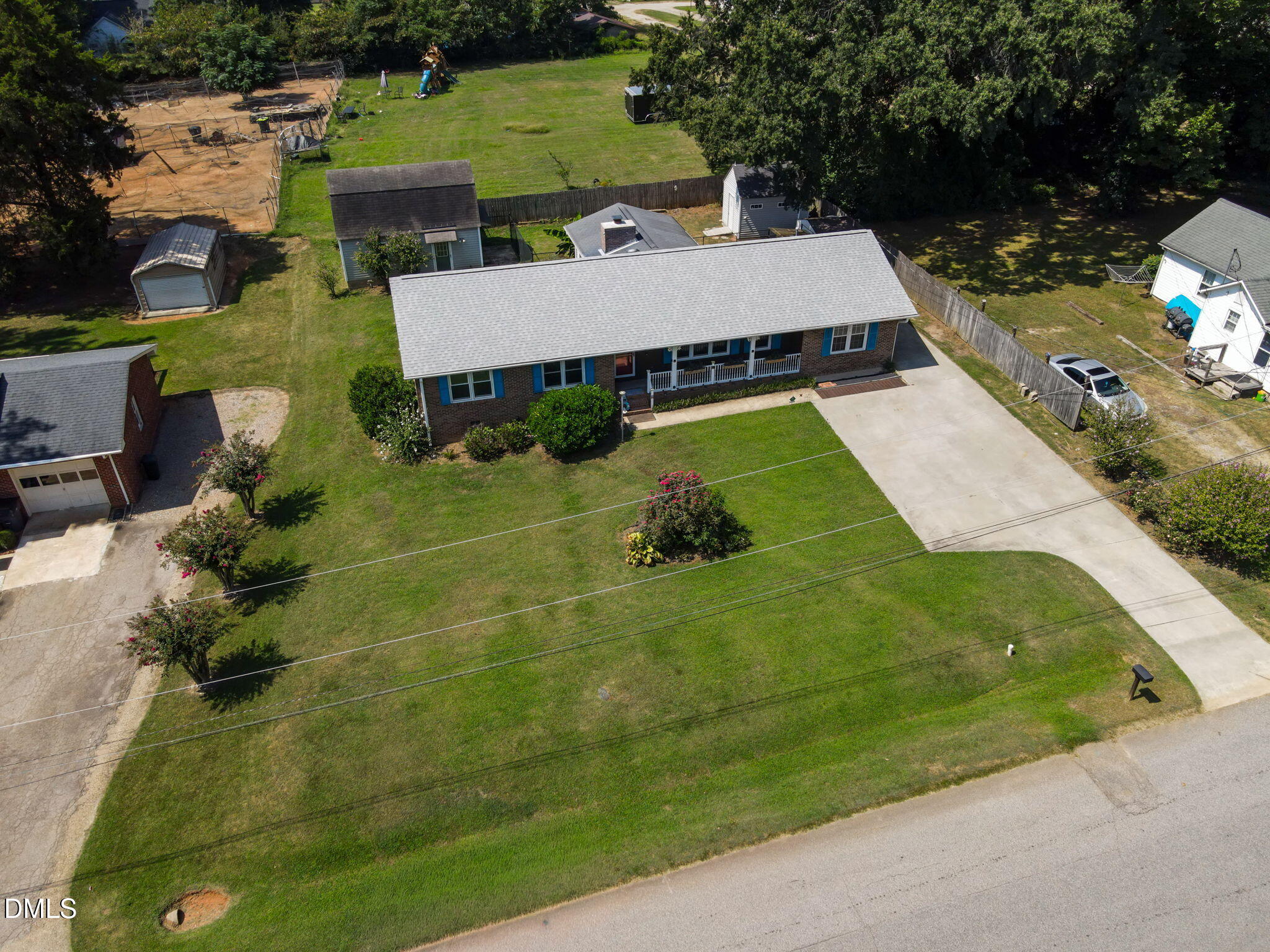 114 Dorsey Place Property Photo 4