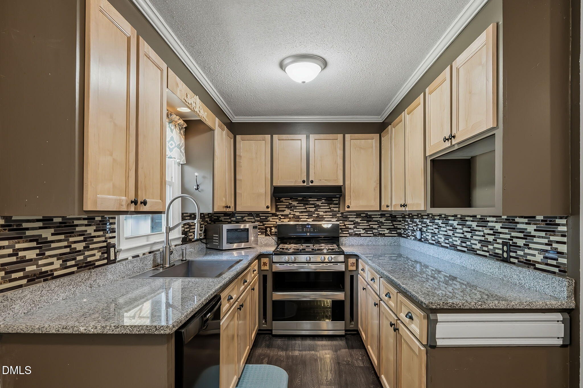 114 Dorsey Place Property Photo 16