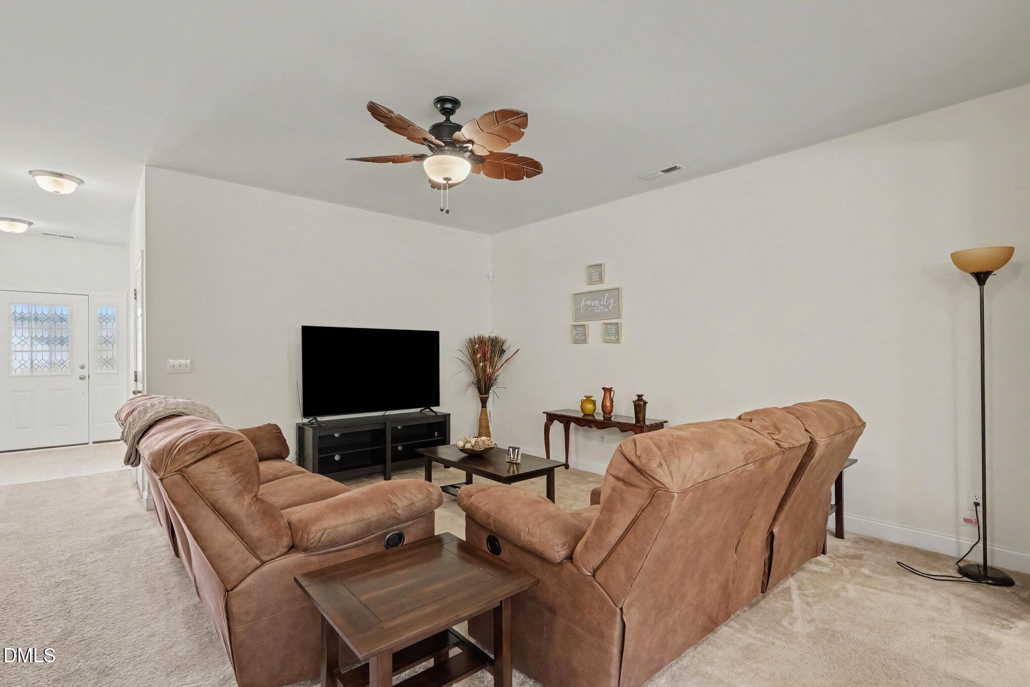 324 E Porthaven Way Property Photo 7