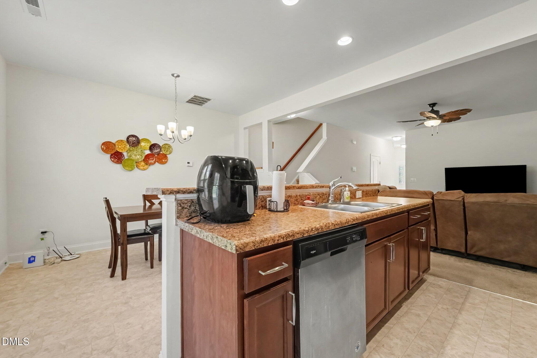 324 E Porthaven Way Property Photo 10