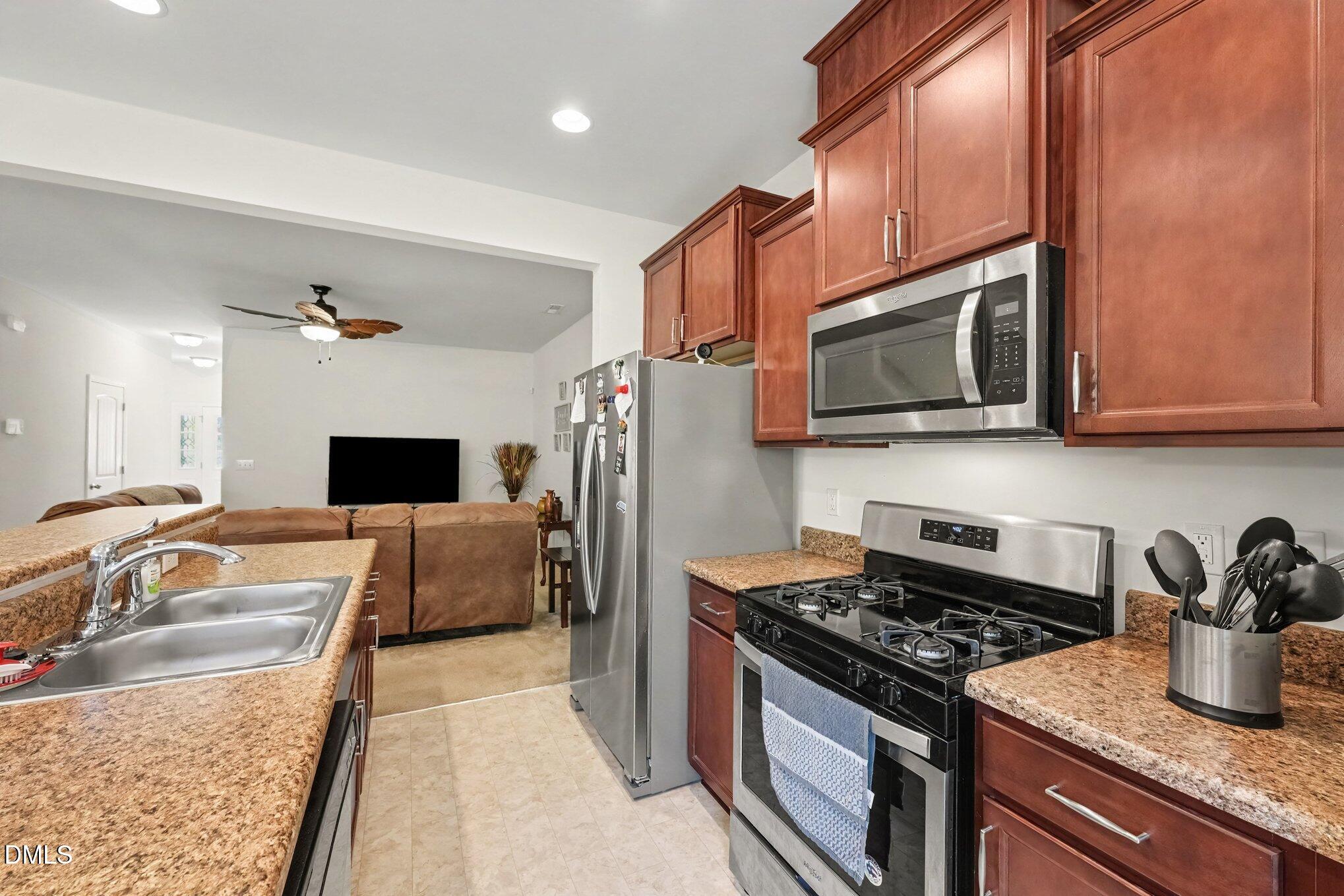 324 E Porthaven Way Property Photo 11