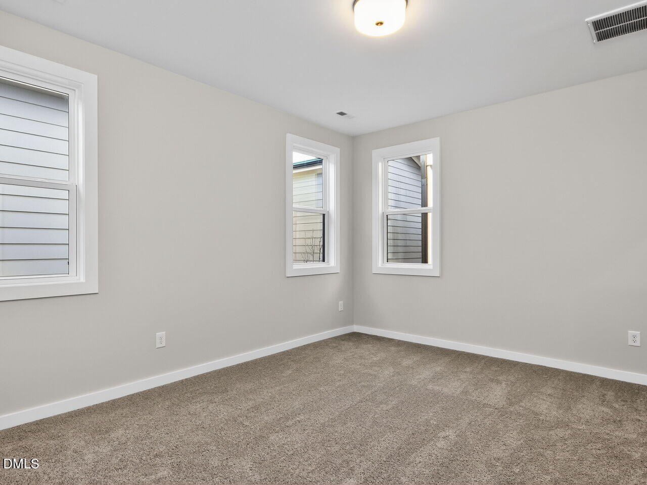 164 N Vlg Parkway Property Photo 11