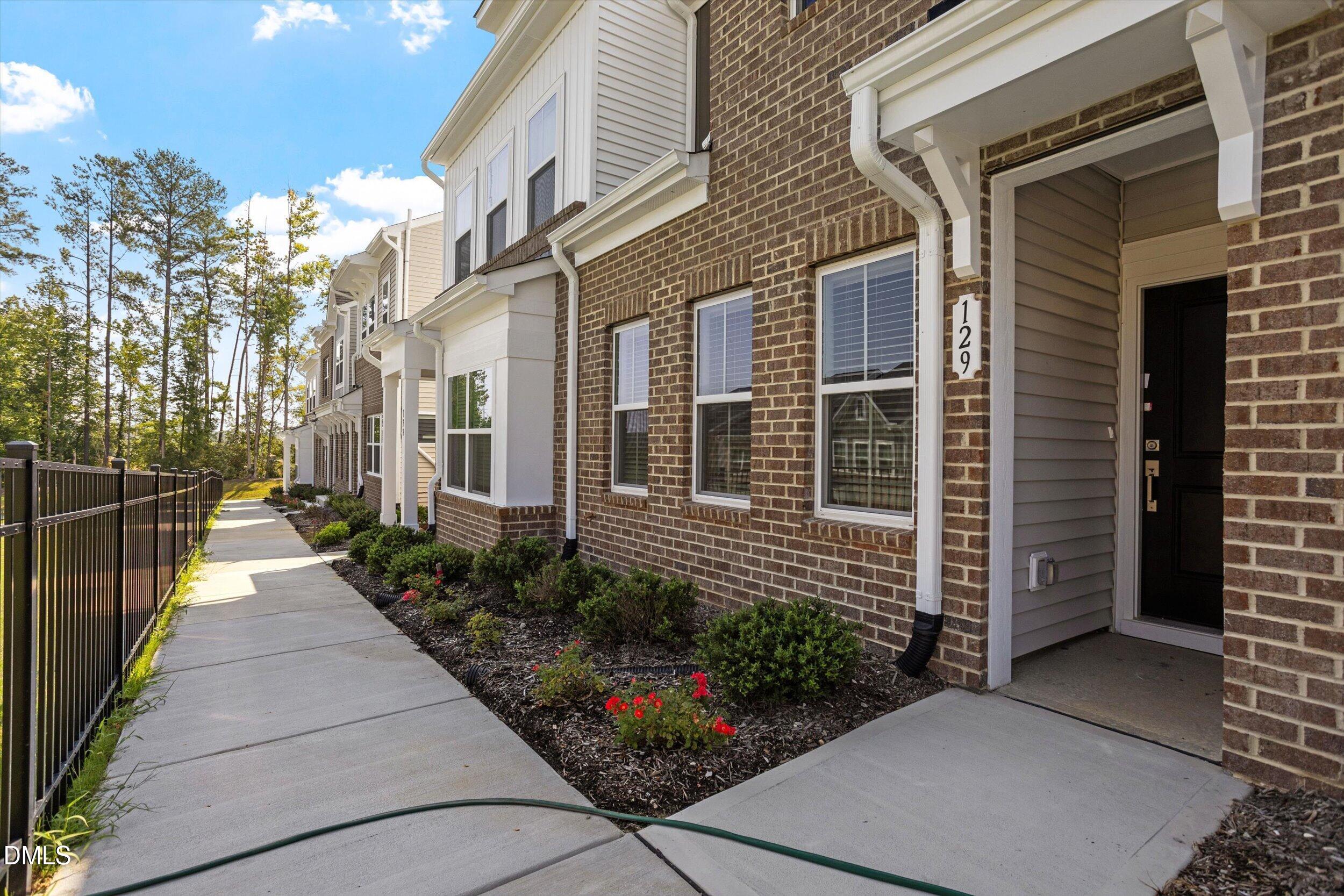 129 Blue Melody Avenue 256 Property Photo 3