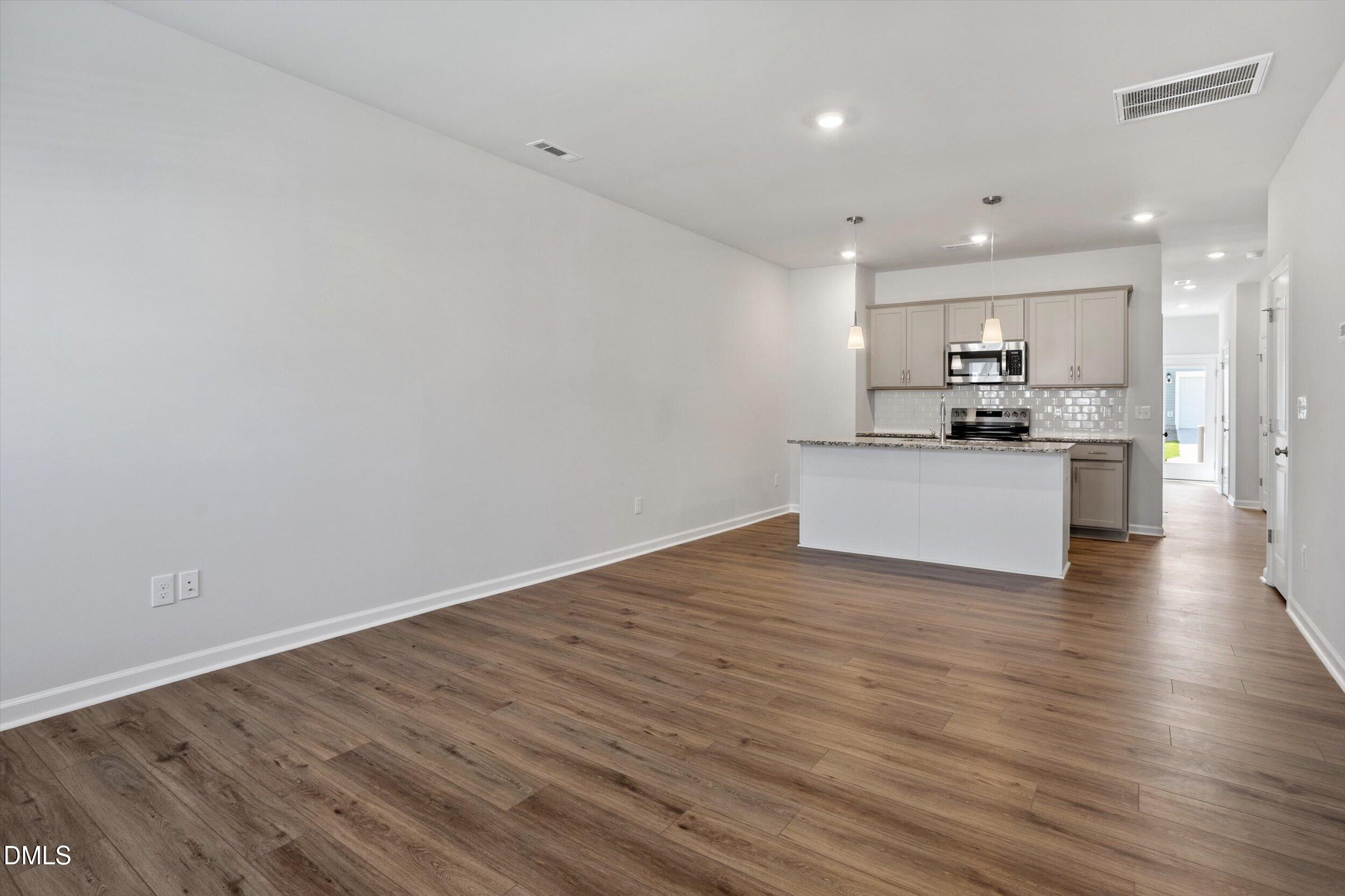 129 Blue Melody Avenue 256 Property Photo 4