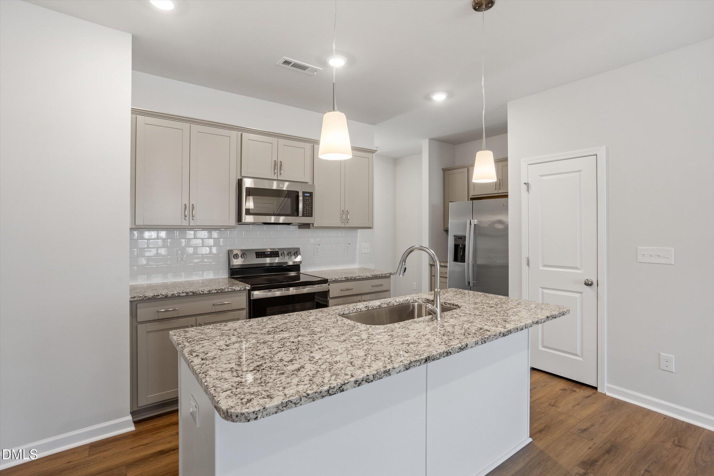 129 Blue Melody Avenue 256 Property Photo 8