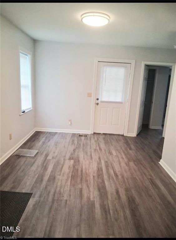 627 Dailey Street Property Photo 8