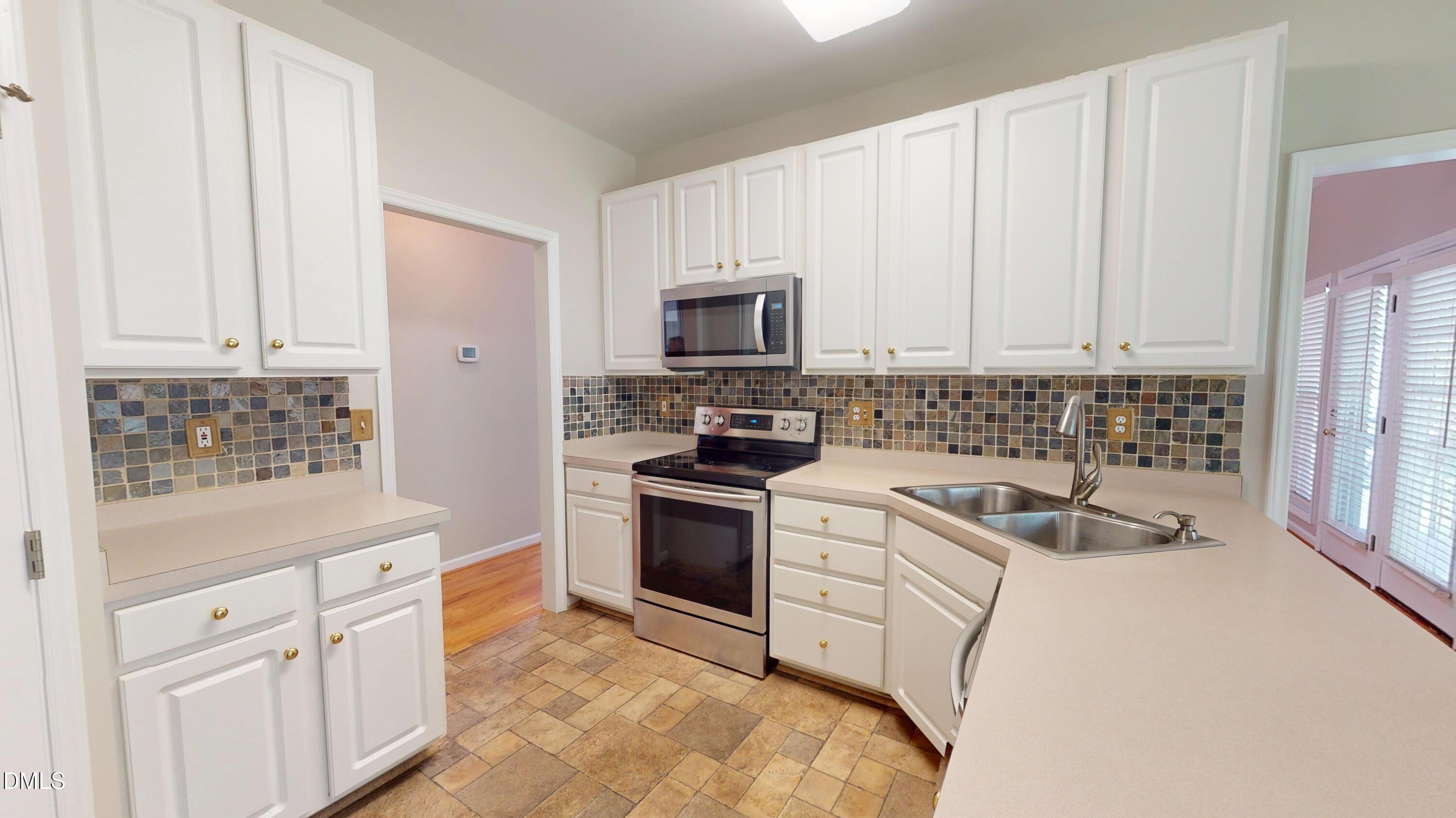 4308 Hawksong Place Property Photo 27