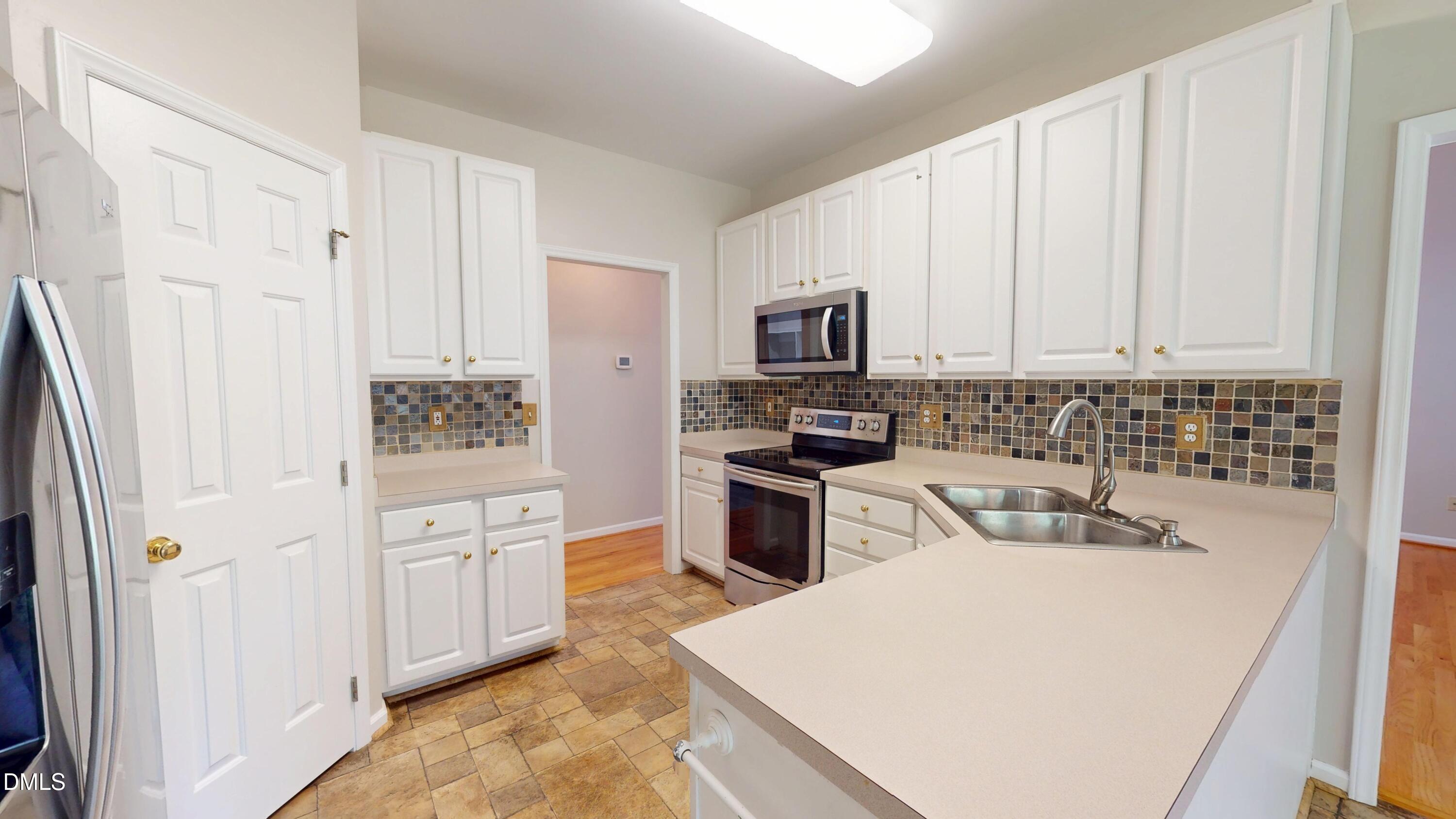 4308 Hawksong Place Property Photo 30