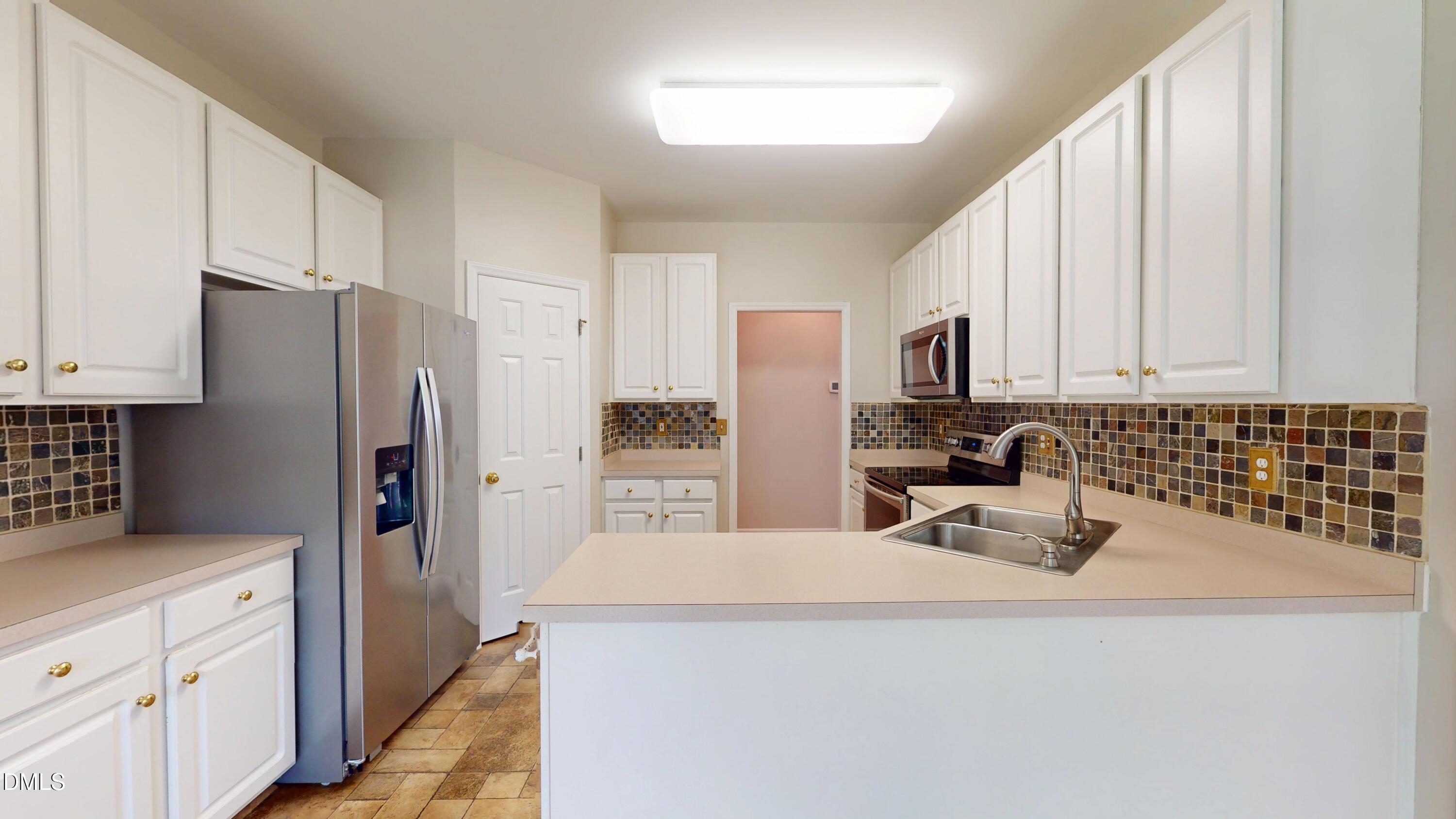 4308 Hawksong Place Property Photo 33