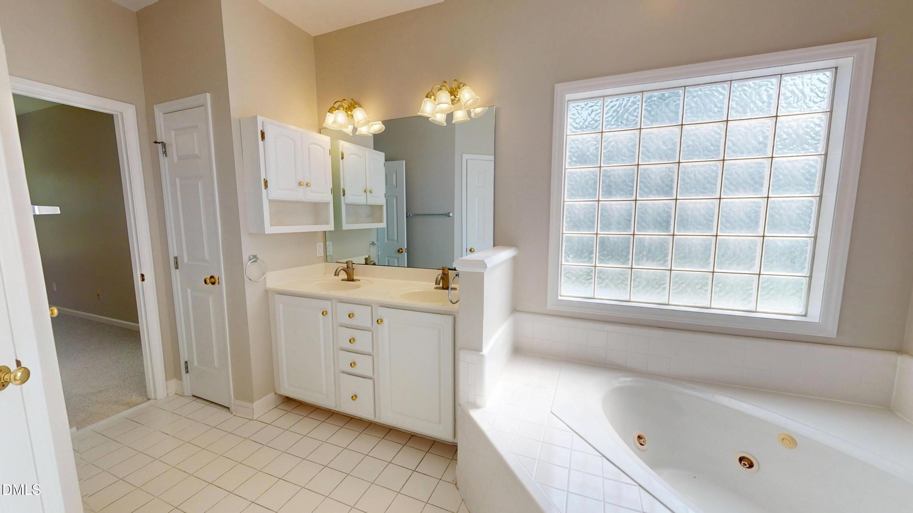 4308 Hawksong Place Property Photo 38