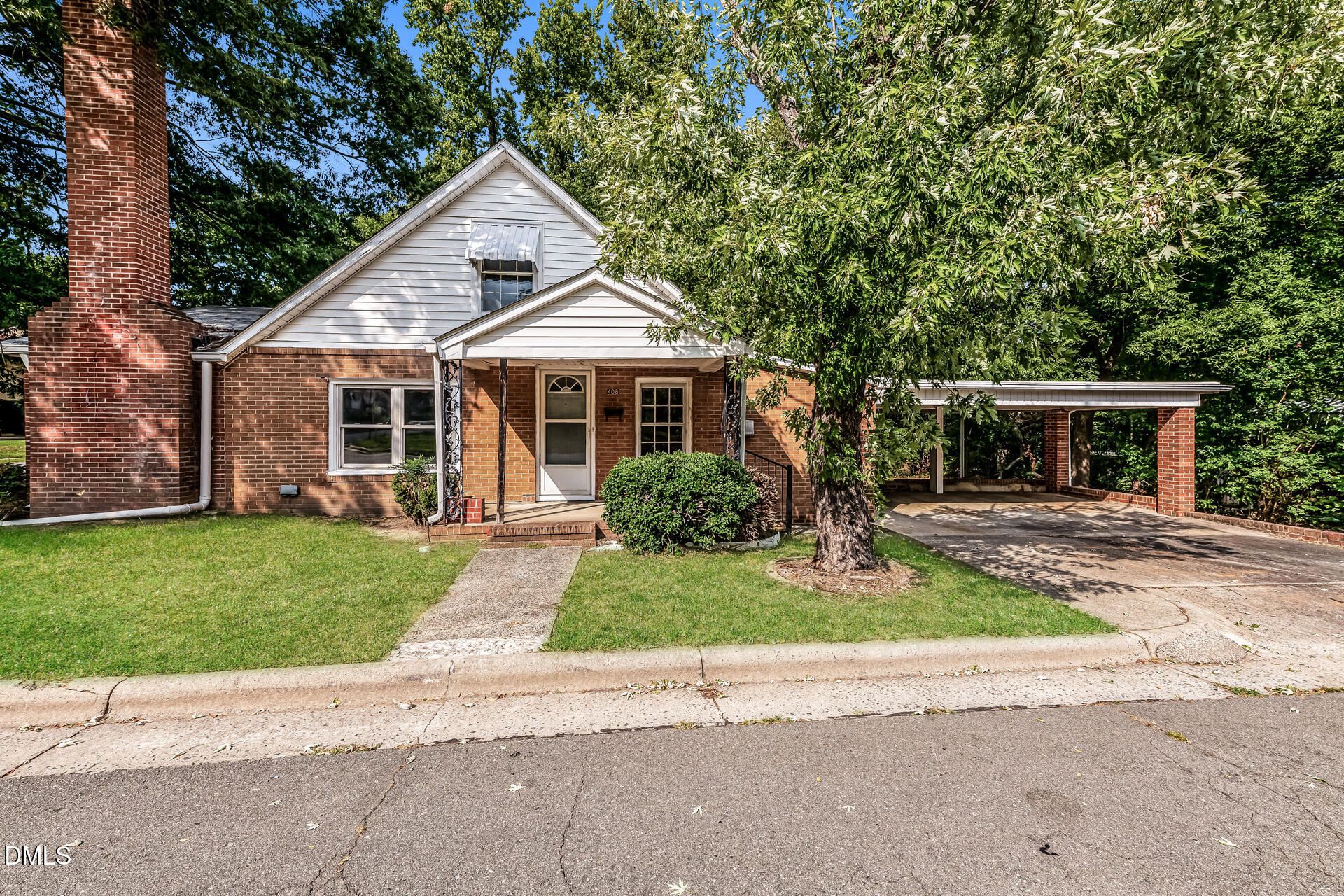 408 Walker Street Property Photo 1