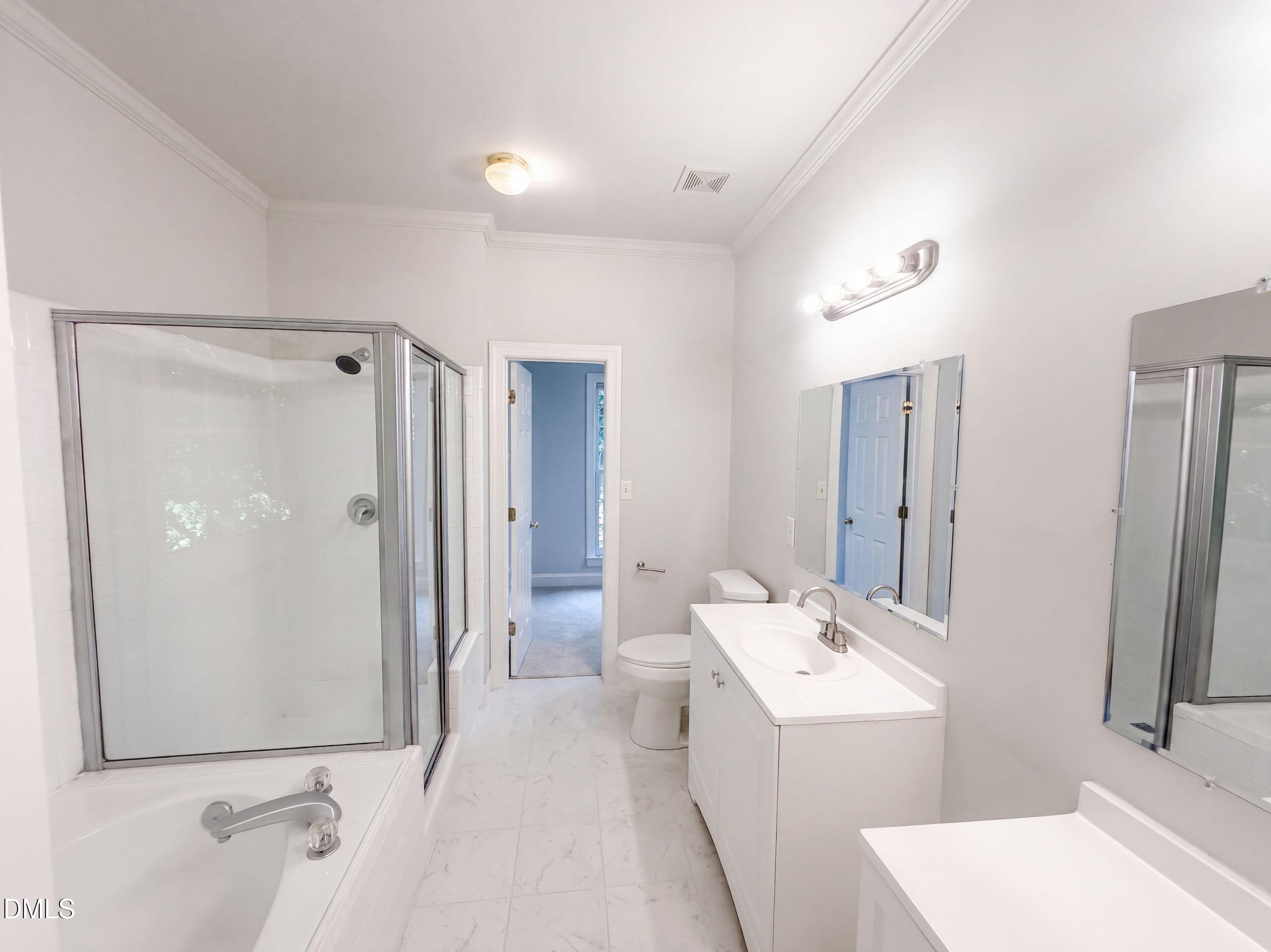2916 Woodslope Drive Property Photo 9