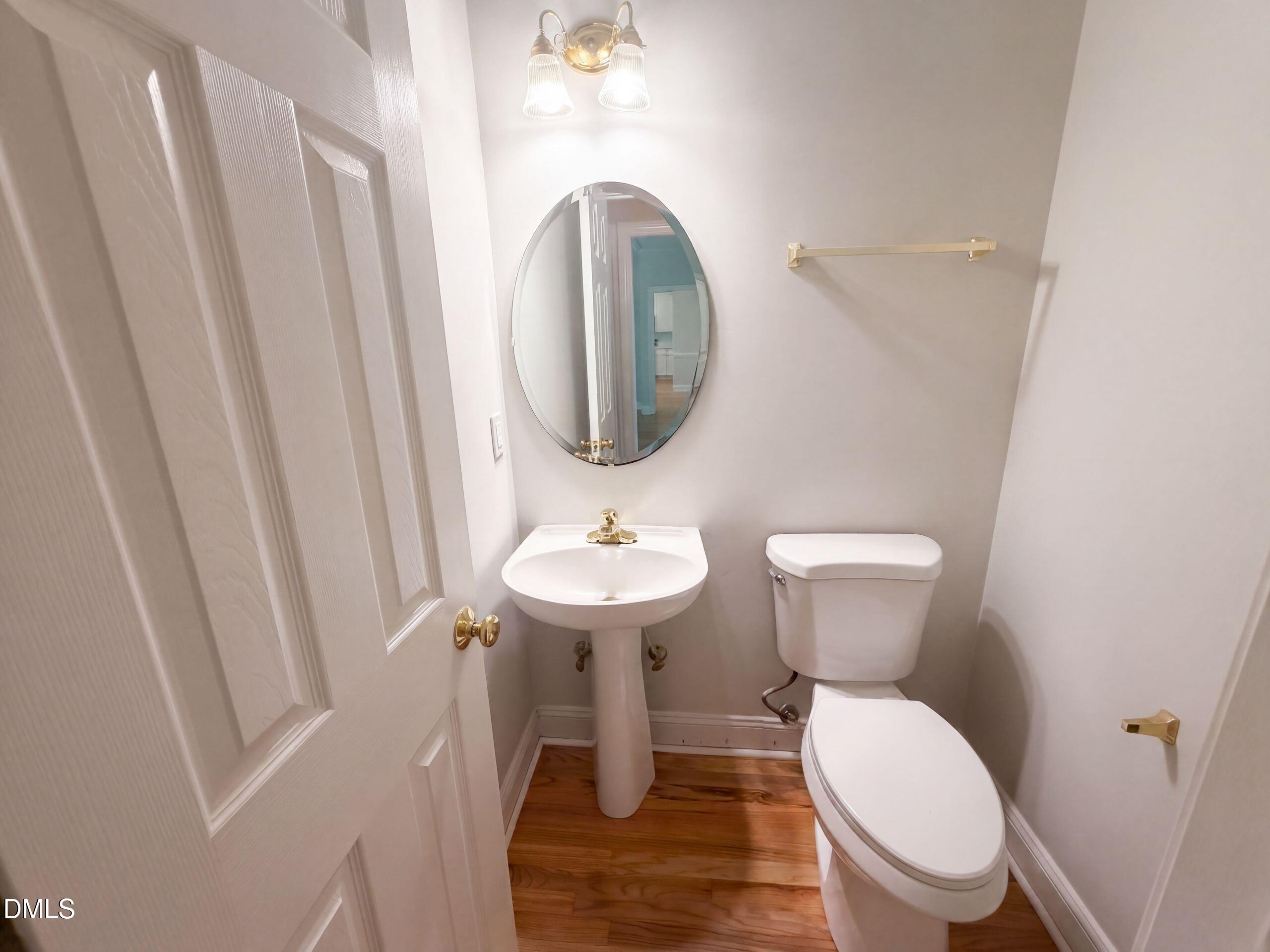 2916 Woodslope Drive Property Photo 11