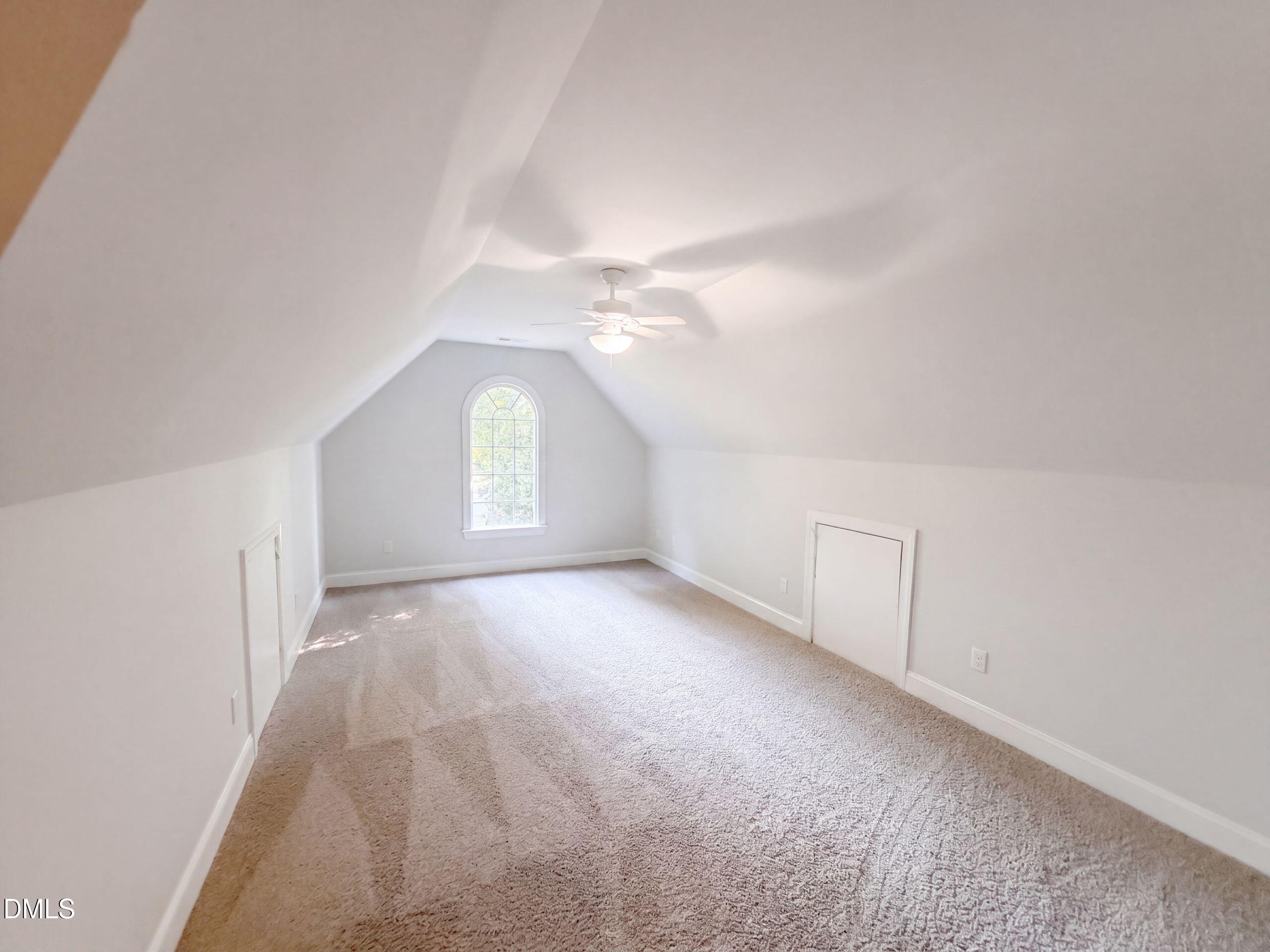 2916 Woodslope Drive Property Photo 12