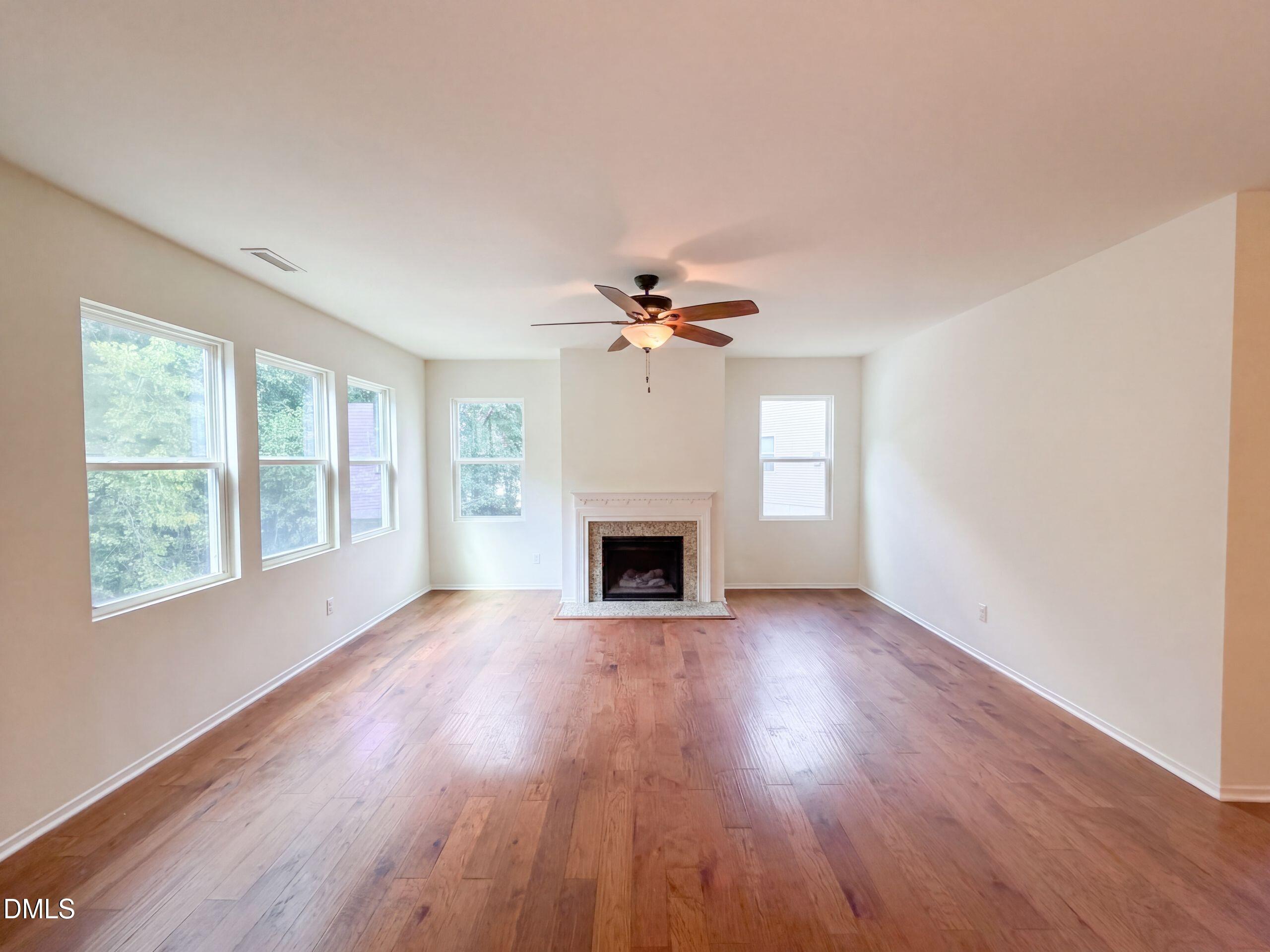 4732 Lonnie Drive Property Photo 3