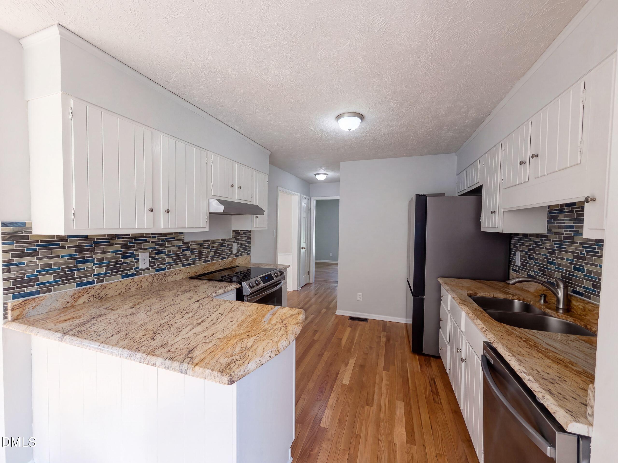 2337 Rolling Hill Road Property Photo 6