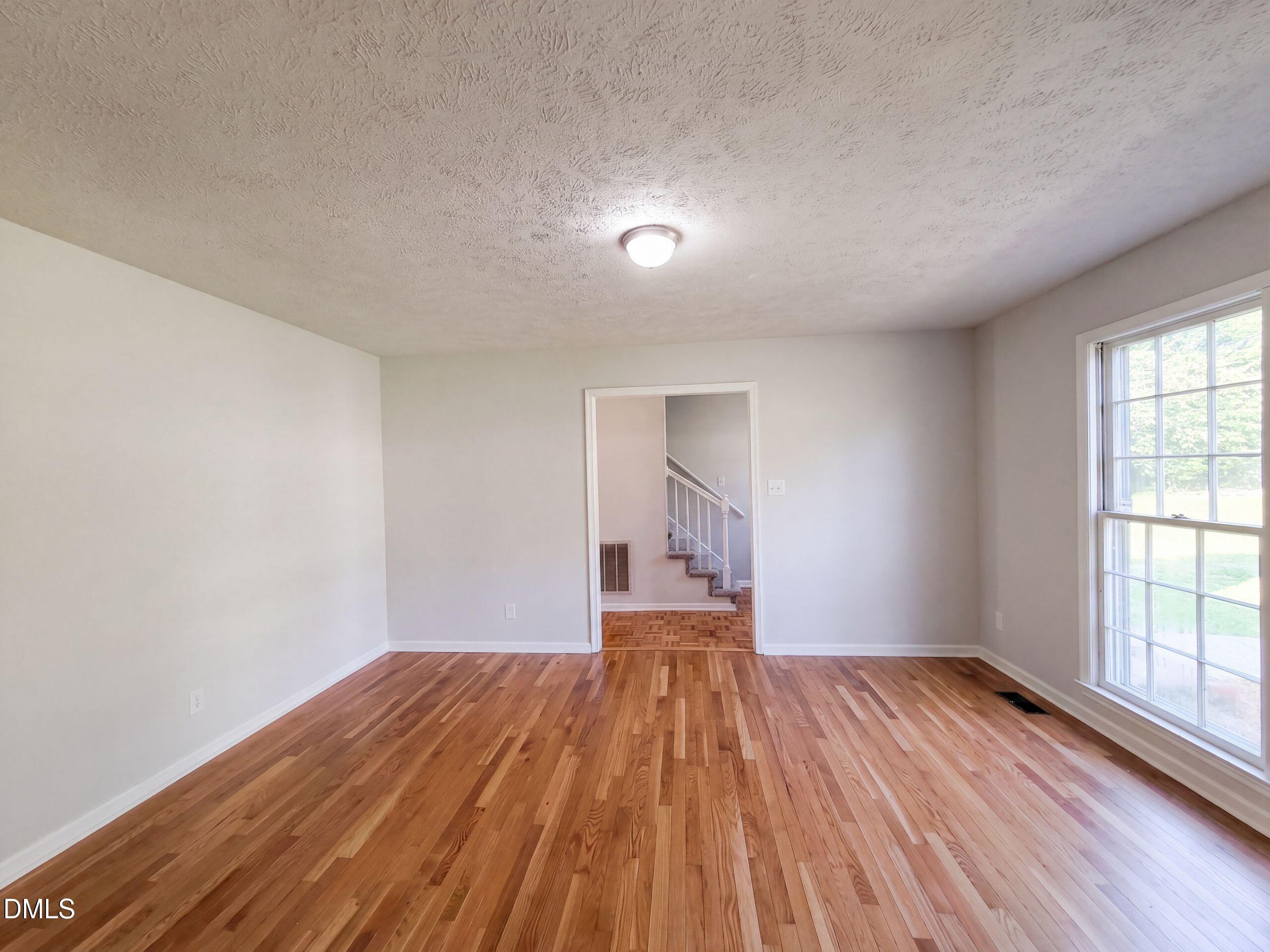 2337 Rolling Hill Road Property Photo 9