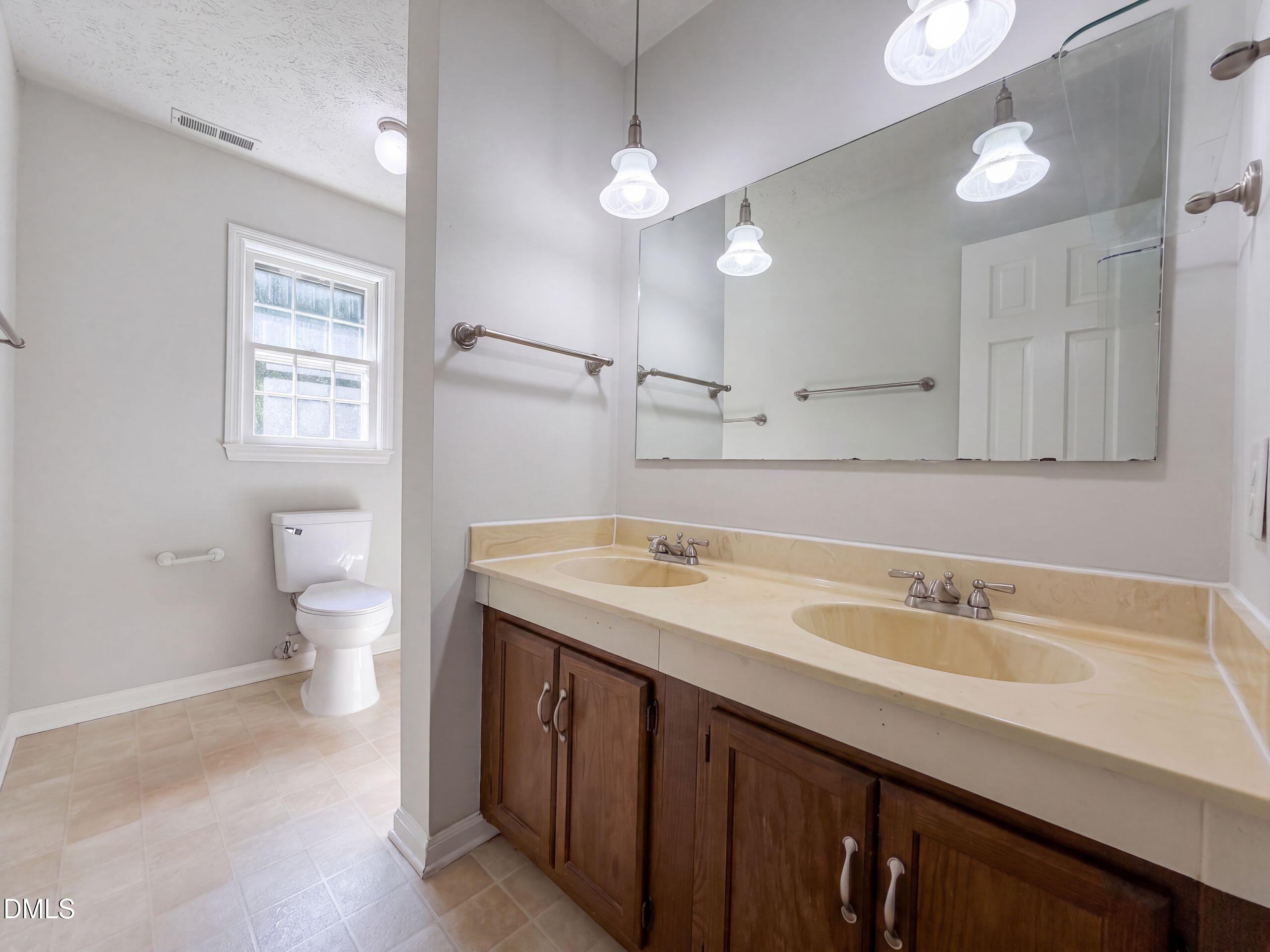 2337 Rolling Hill Road Property Photo 16