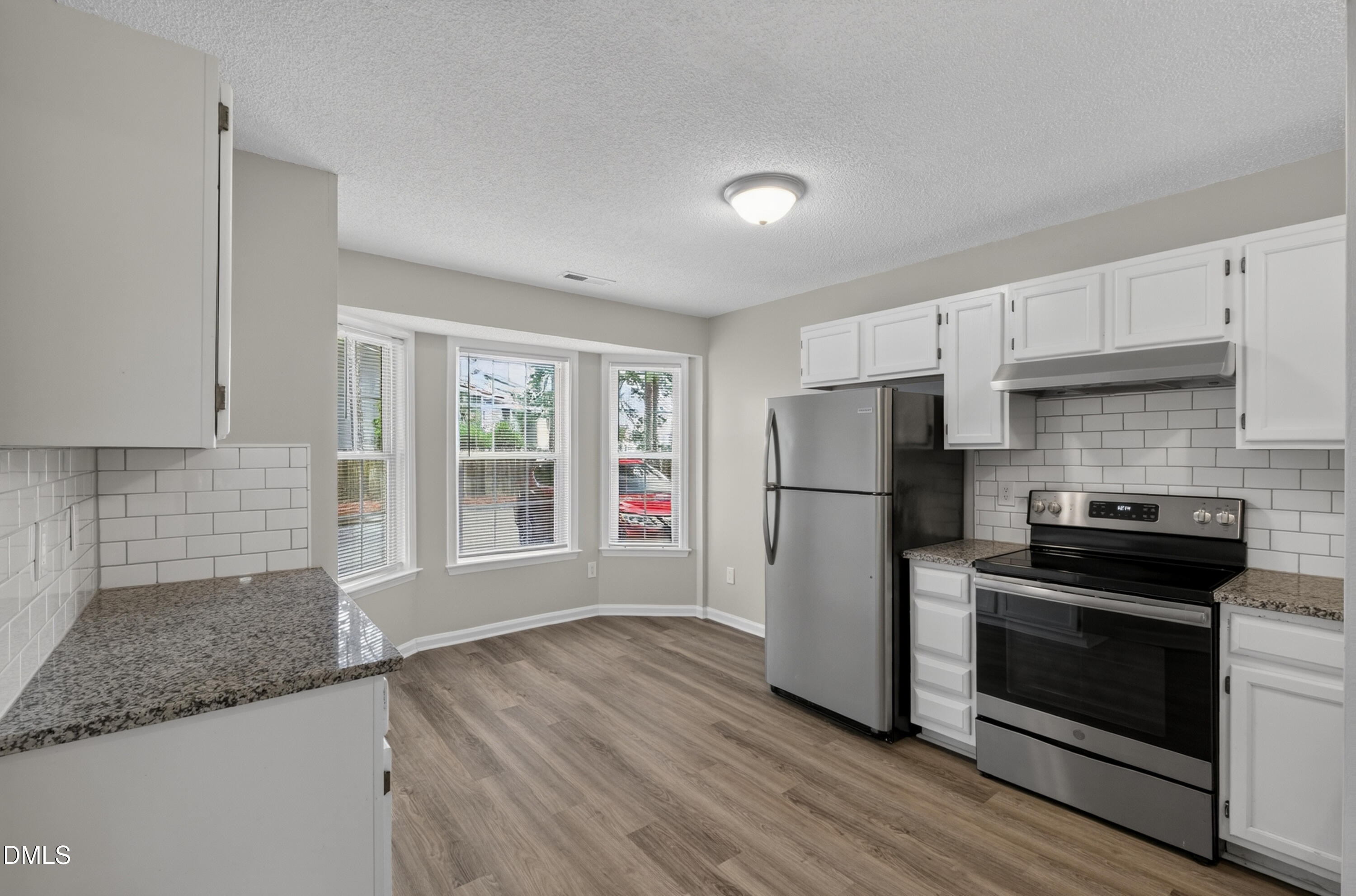 615 S Moore Street Property Photo 12