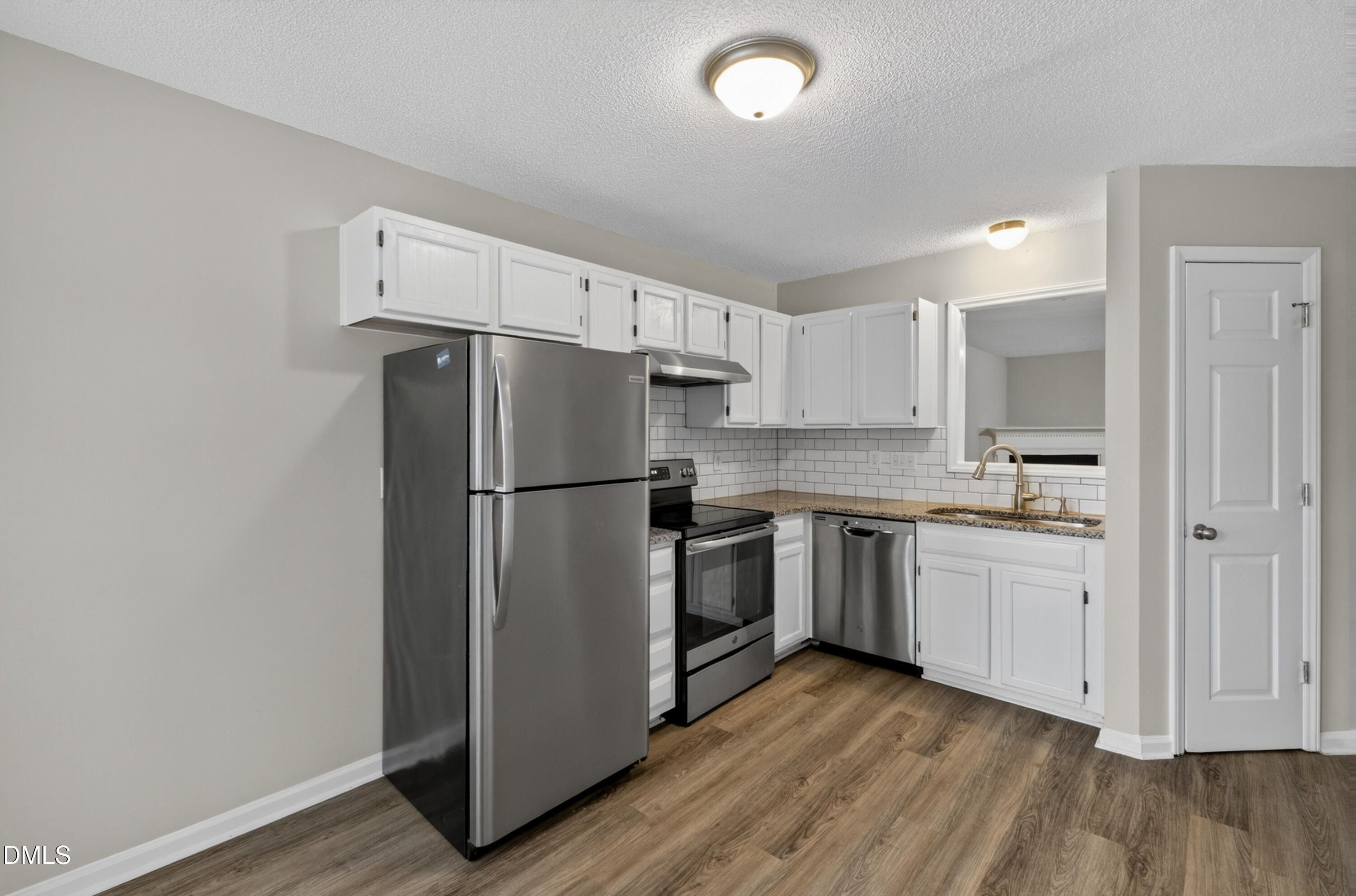 615 S Moore Street Property Photo 14