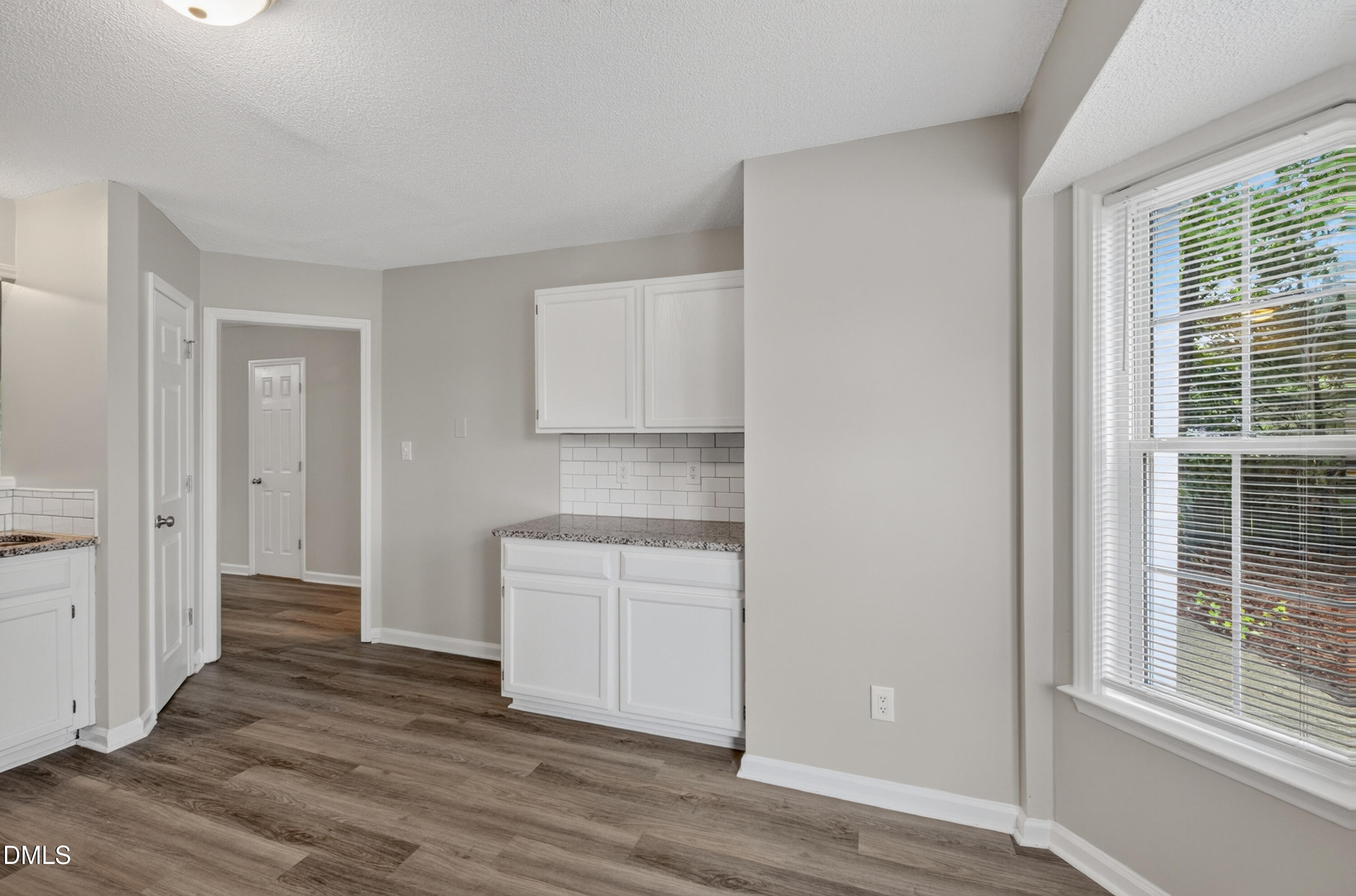 615 S Moore Street Property Photo 16