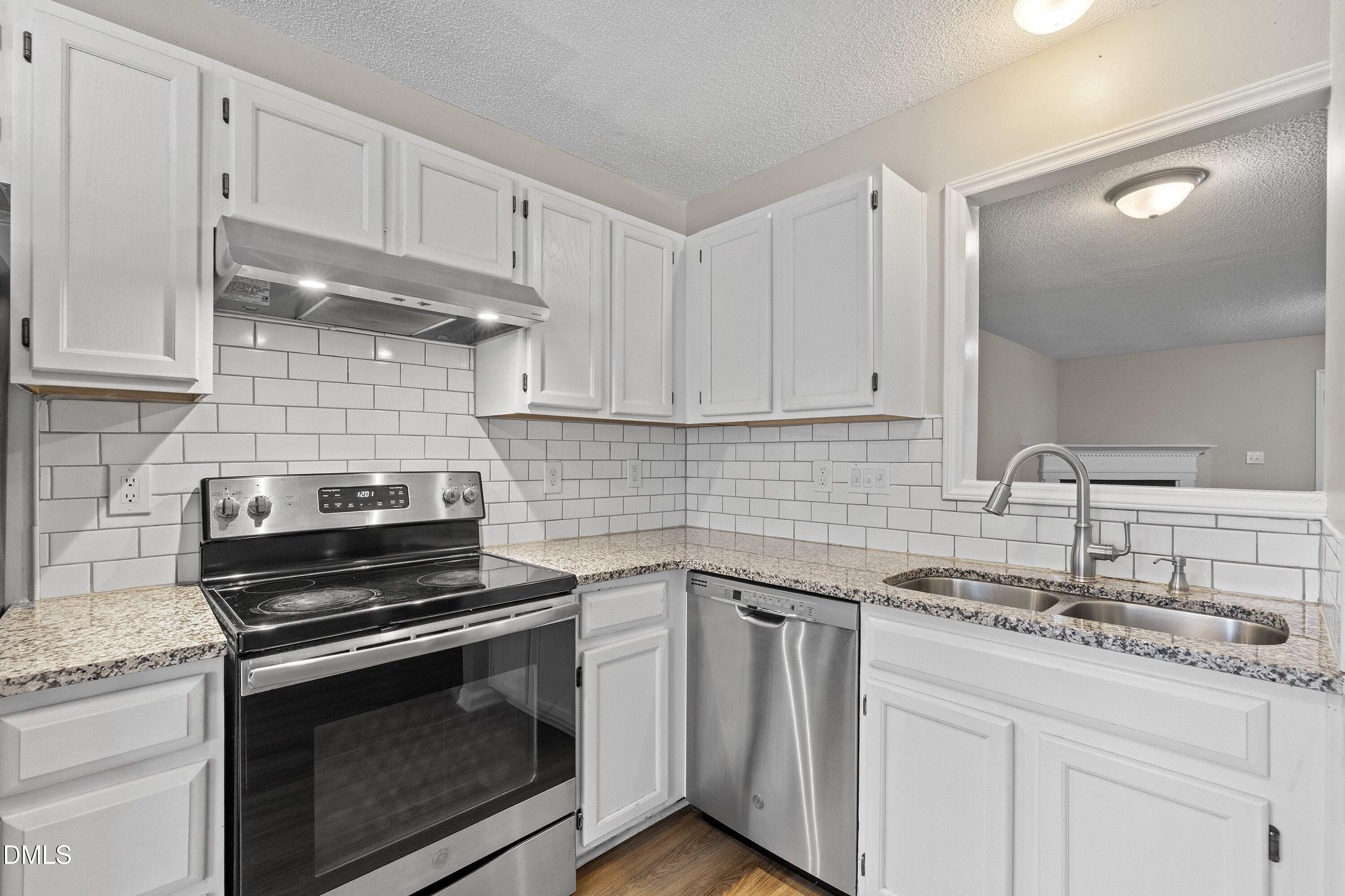 615 S Moore Street Property Photo 18