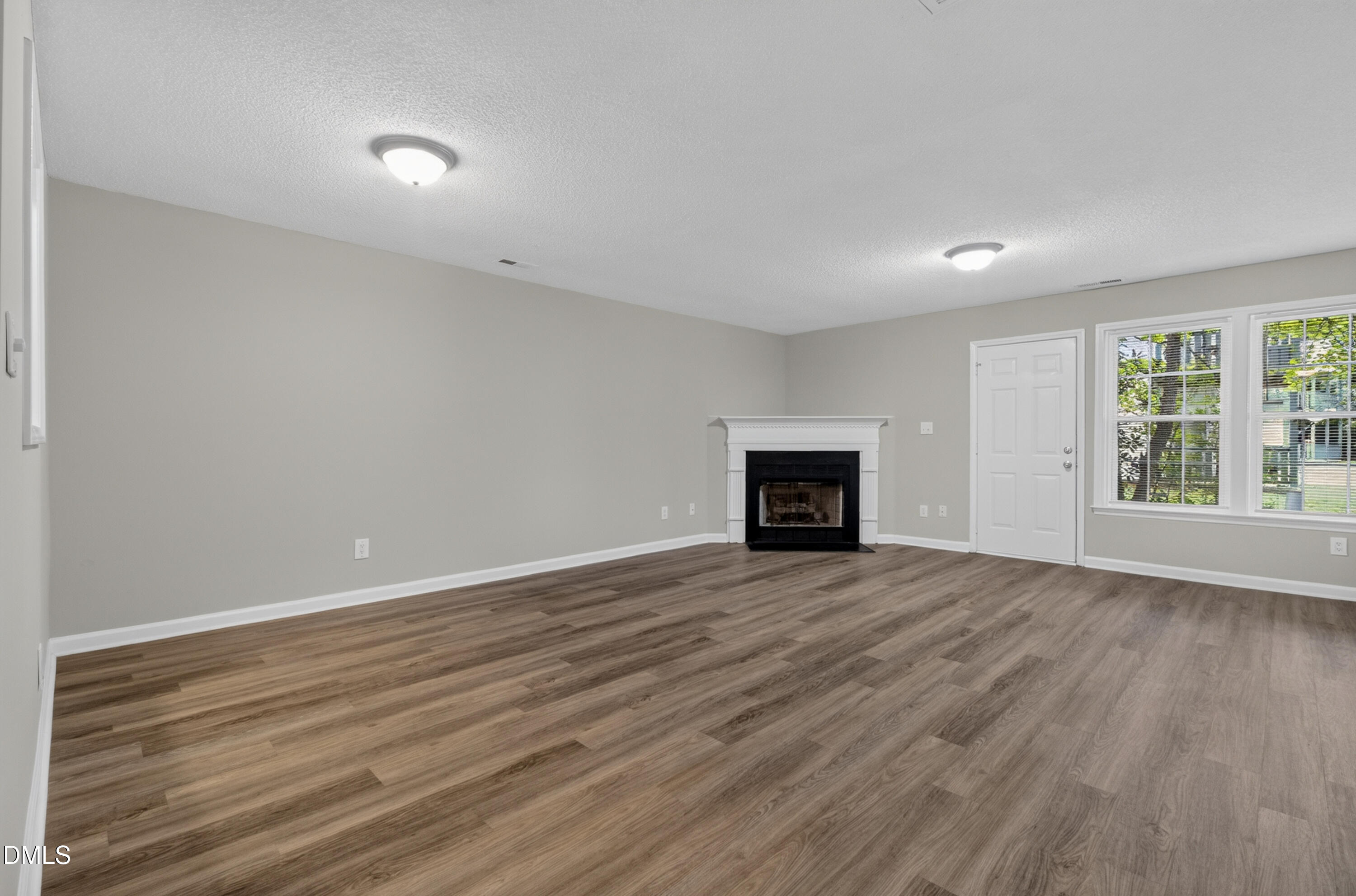 615 S Moore Street Property Photo 25