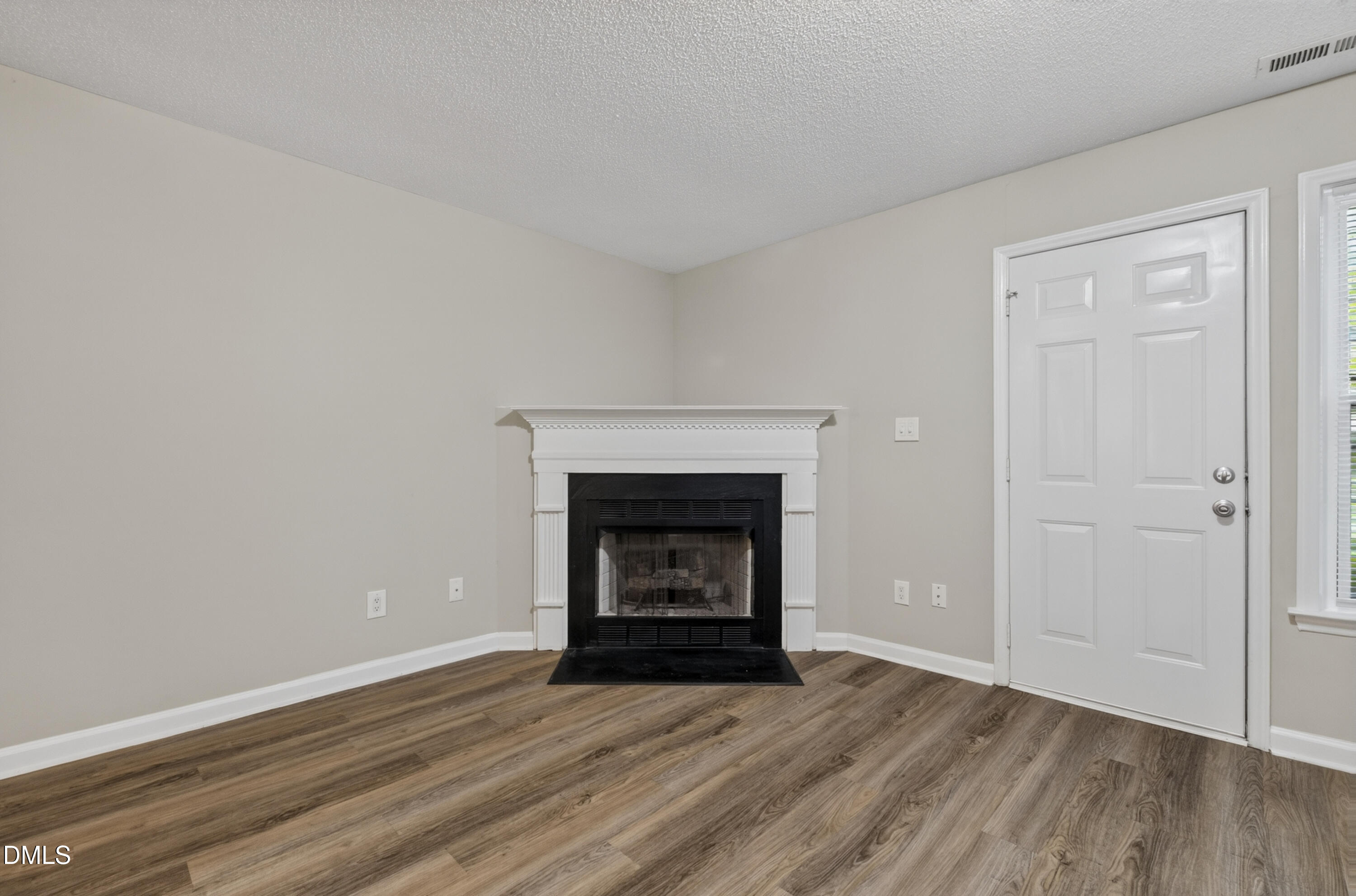 615 S Moore Street Property Photo 29
