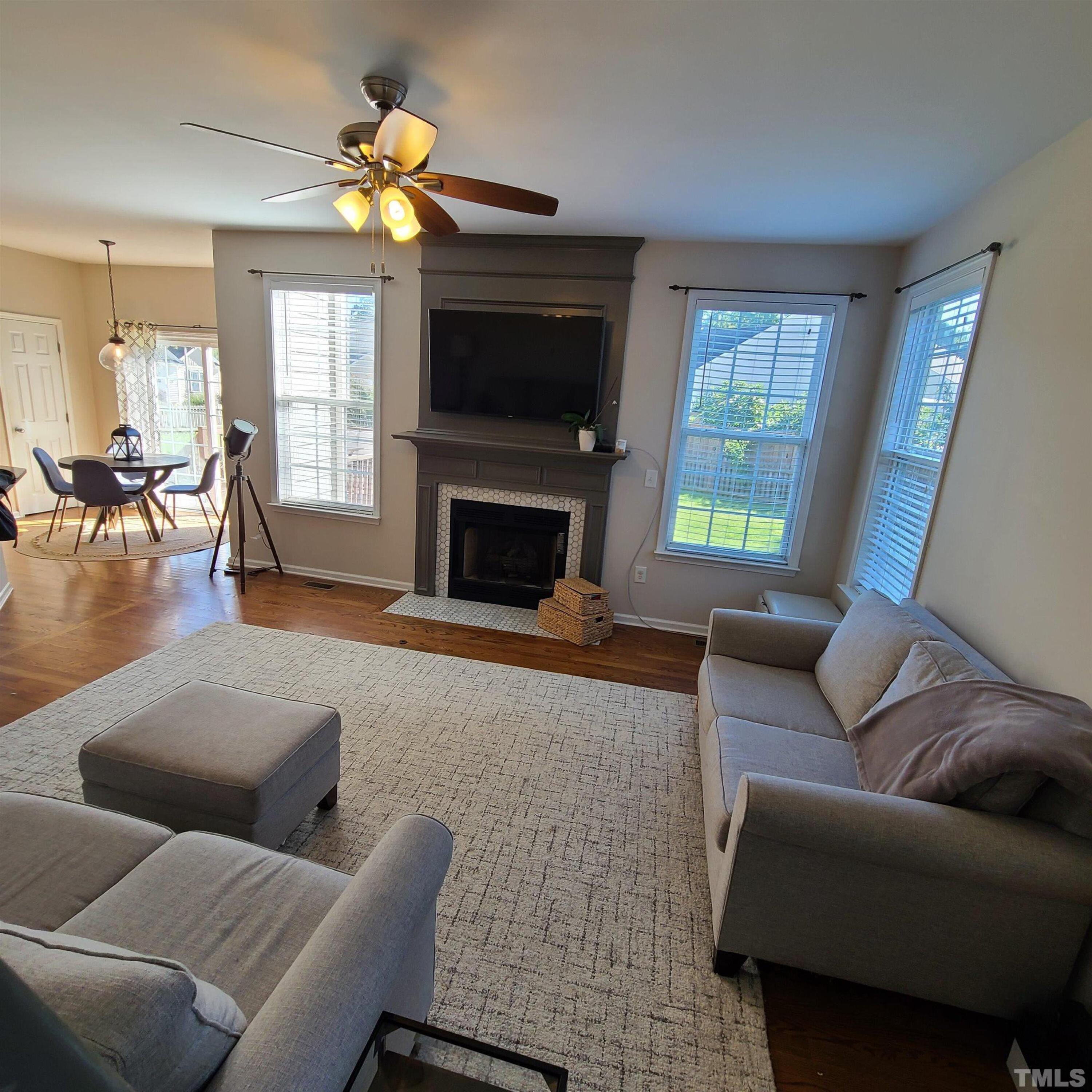 101 Autumn Glen Lane Property Photo 11