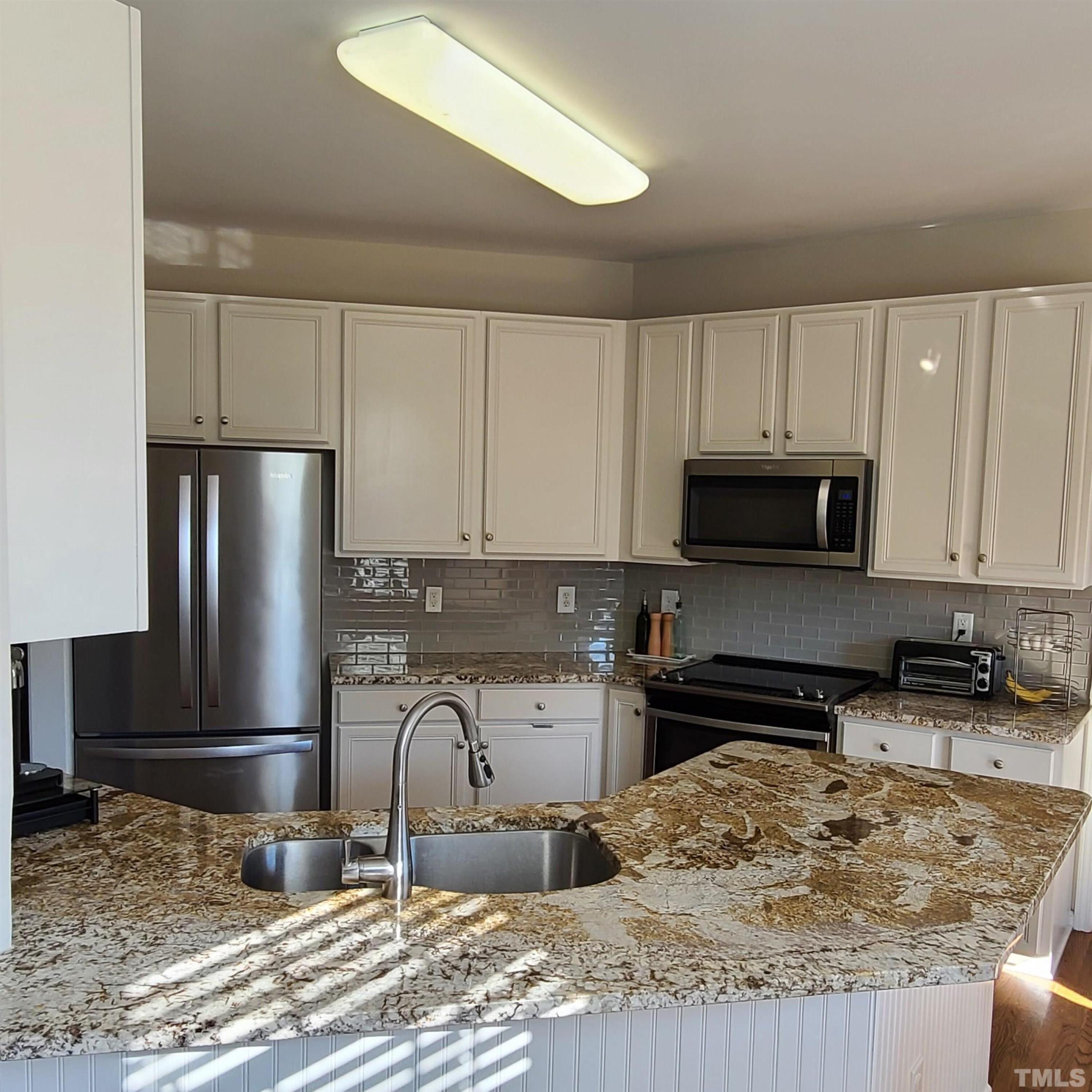 101 Autumn Glen Lane Property Photo 12