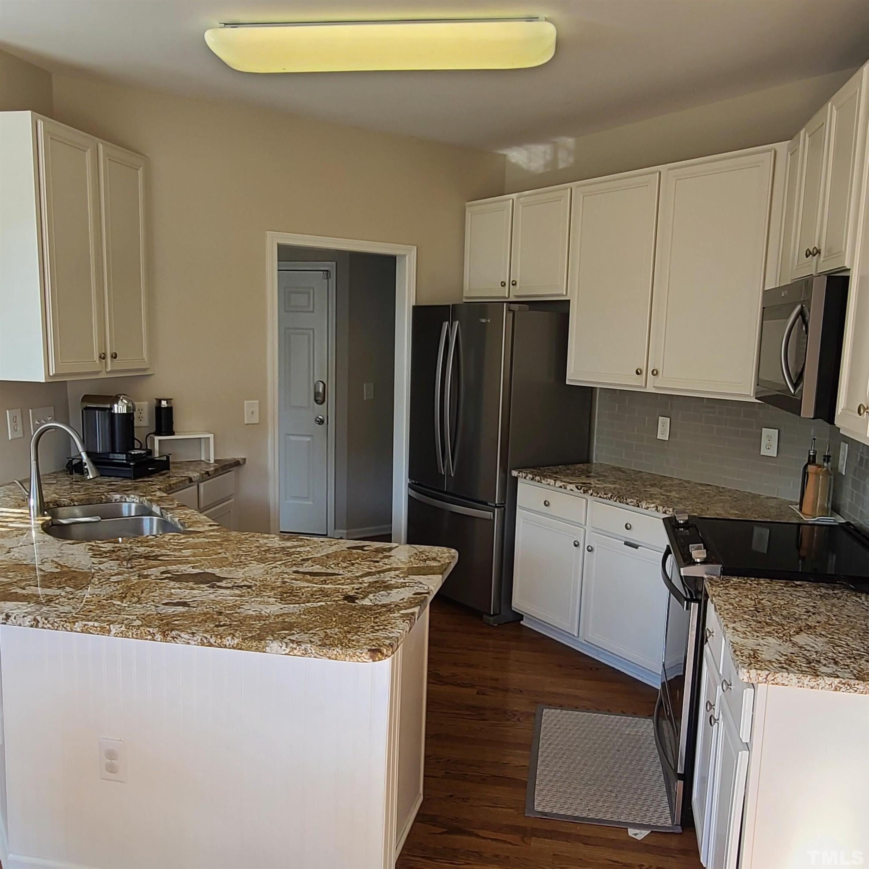 101 Autumn Glen Lane Property Photo 13